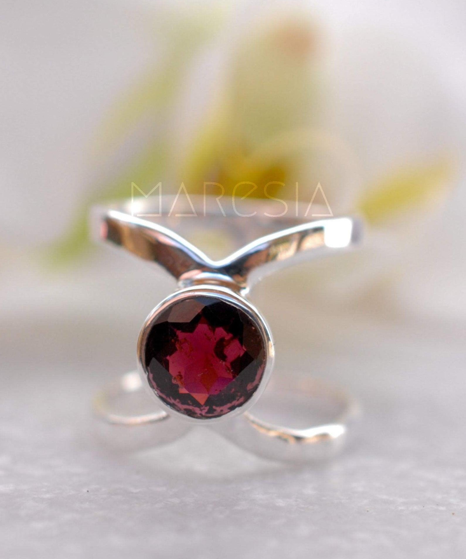 Garnet Double Band Ring ~ Sterling Silver 925 ~ MR006 - Maresia Jewelry