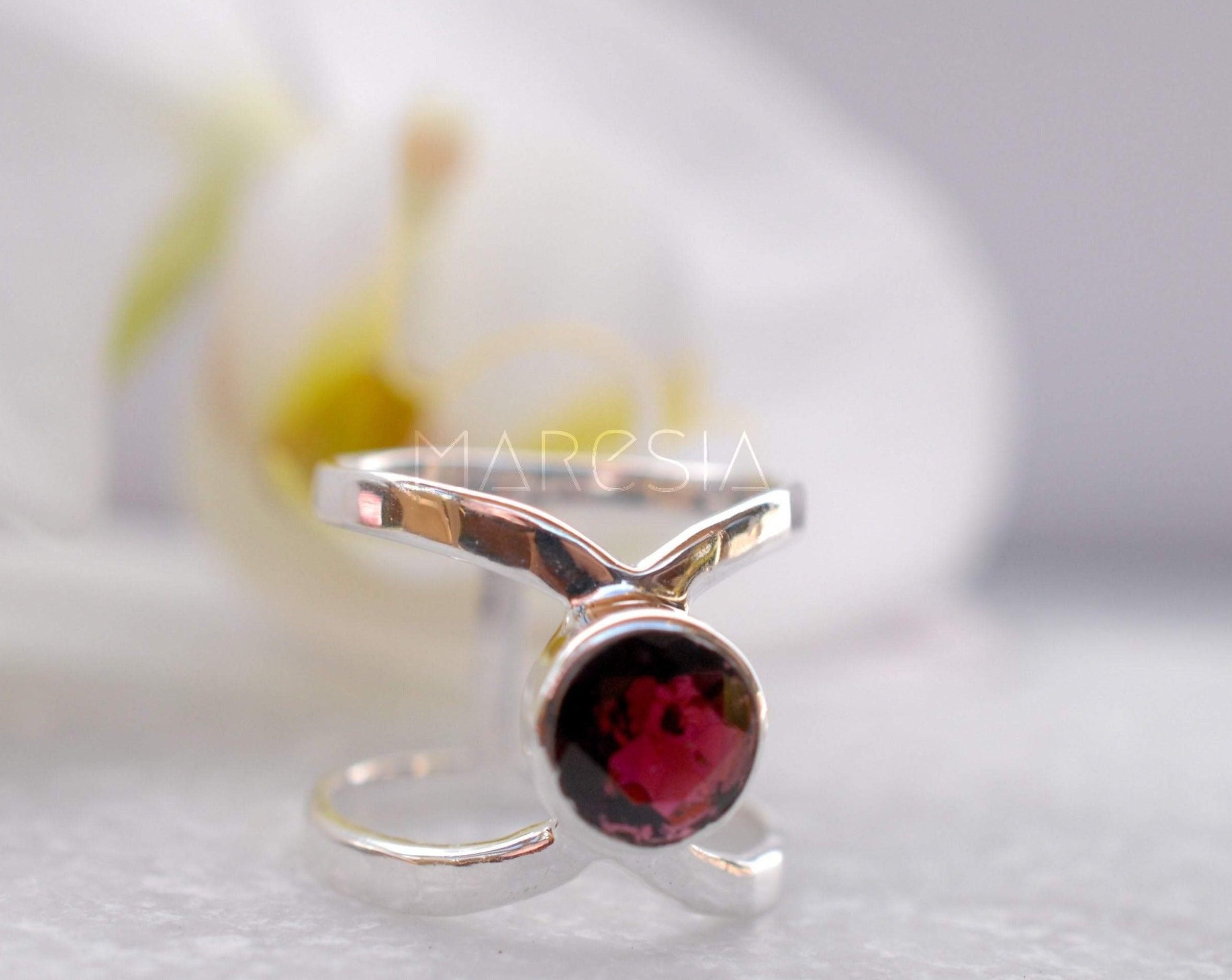 Garnet Double Band Ring ~ Sterling Silver 925 ~ MR006 - Maresia Jewelry