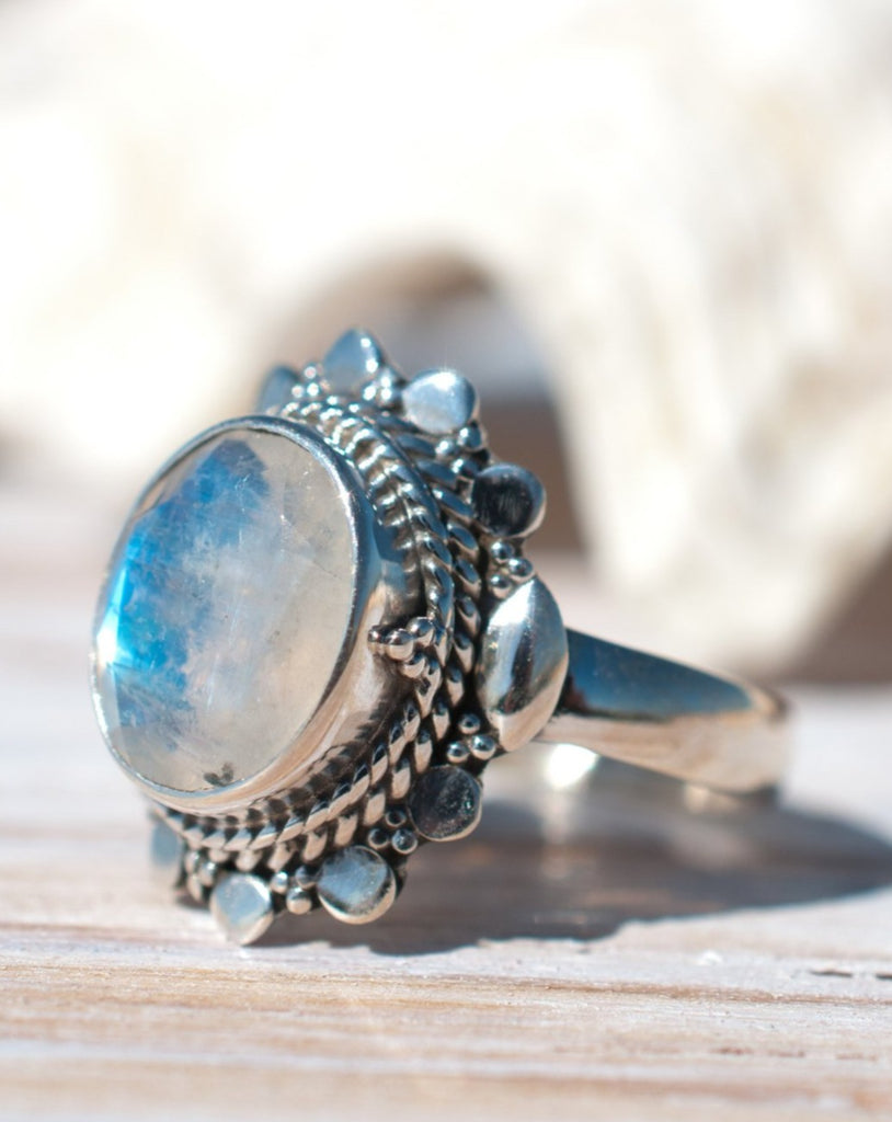 Moonstone Ring ~ Sterling Silver 925 ~ MR175 - Maresia Jewelry