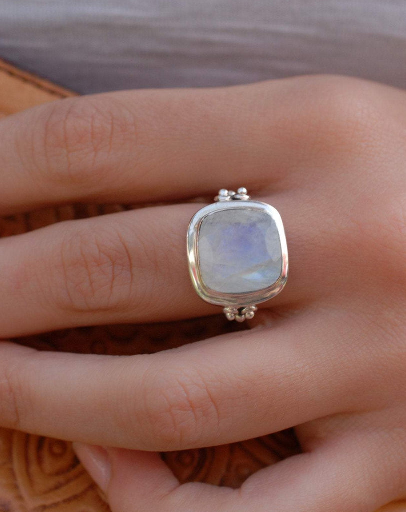 Alice Moonstone Ring ~ Sterling Silver 925 ~MR109 **Best Seller** - Maresia Jewelry