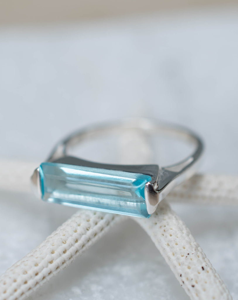 Blue Topaz Hydro Ring ~ Sterling Silver 925 ~ Rectangular Stone ~ Jewelry ~ Handmade ~ Boho ~ MR229