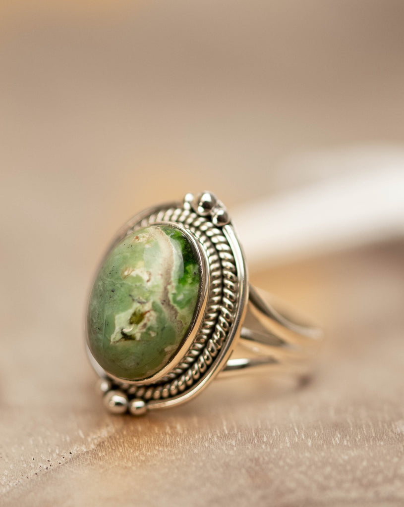 Varisite Oval Ring ~ Gemstone ~ Natural ~ Sterling Silver 925 ~ Jewelry ~ Handmade~ Green stone ~ MR260