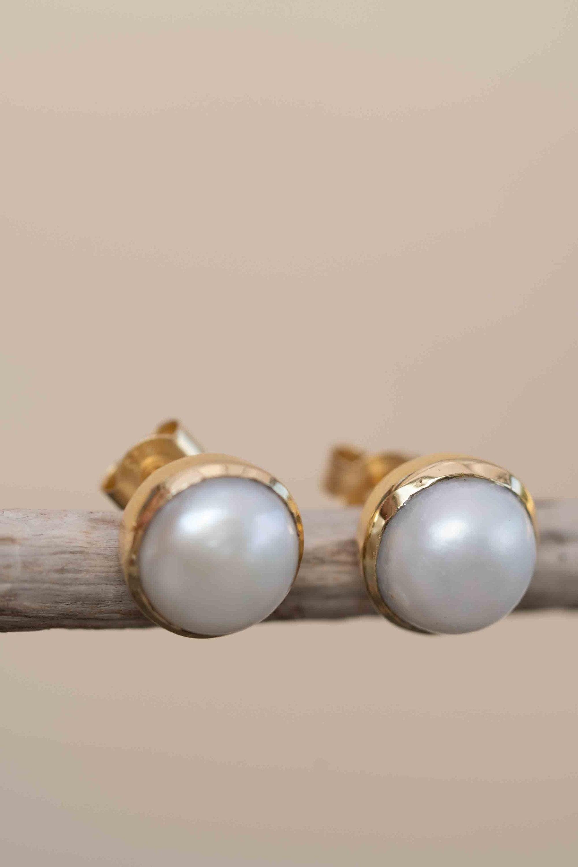 Pearl Earrings ~ Stud ~ Jewelry ~ 18k Gold Plated ~ Natural ~ Minimalist Everyday ~ Gift for Her ~ Boho ~ Hippie ~ ME0