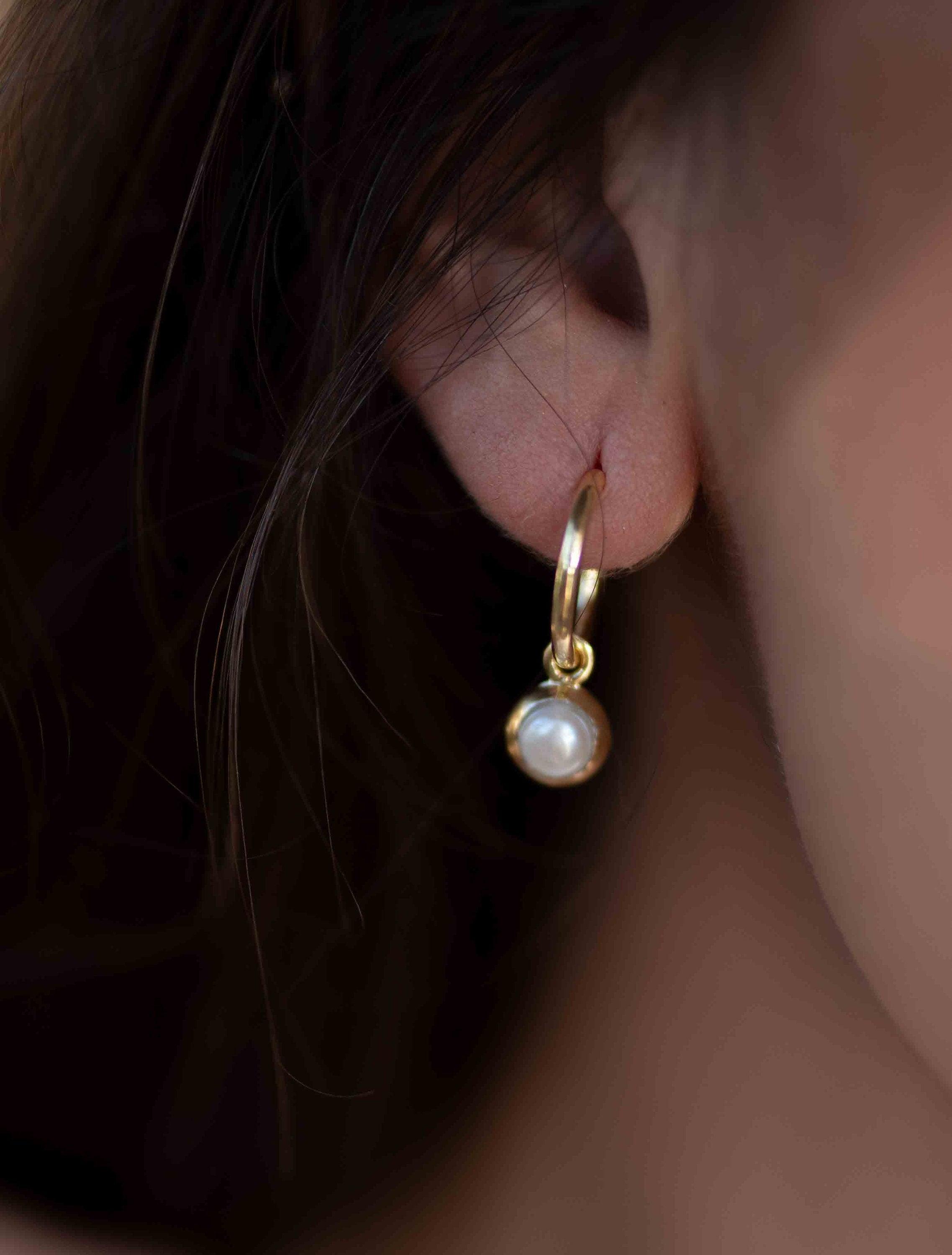 Pearl Earrings ~ Stud ~ Jewelry ~ 18k Gold Plated ~ Natural ~ Minimalist Everyday ~ Gift for Her ~ Boho ~ Hippie ~ ME204