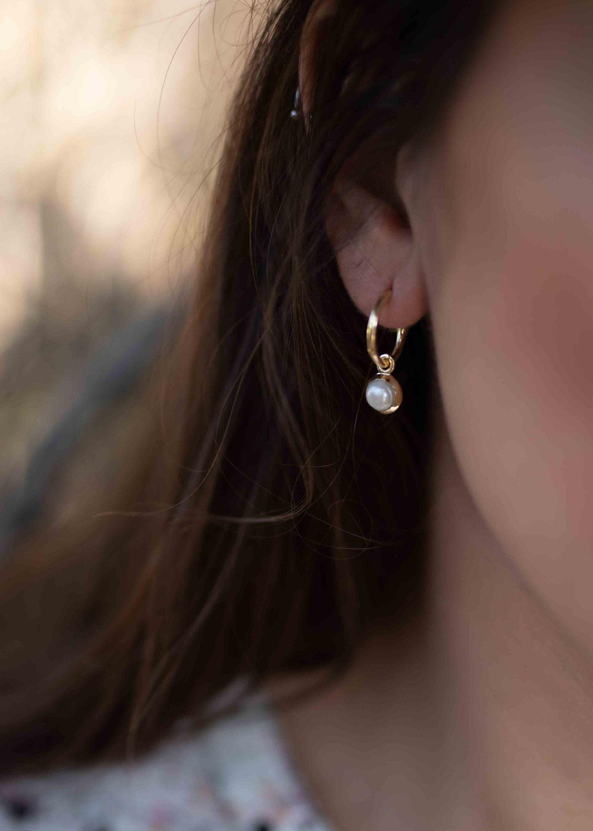 Pearl Earrings ~ Stud ~ Jewelry ~ 18k Gold Plated ~ Natural ~ Minimalist Everyday ~ Gift for Her ~ Boho ~ Hippie ~ ME204