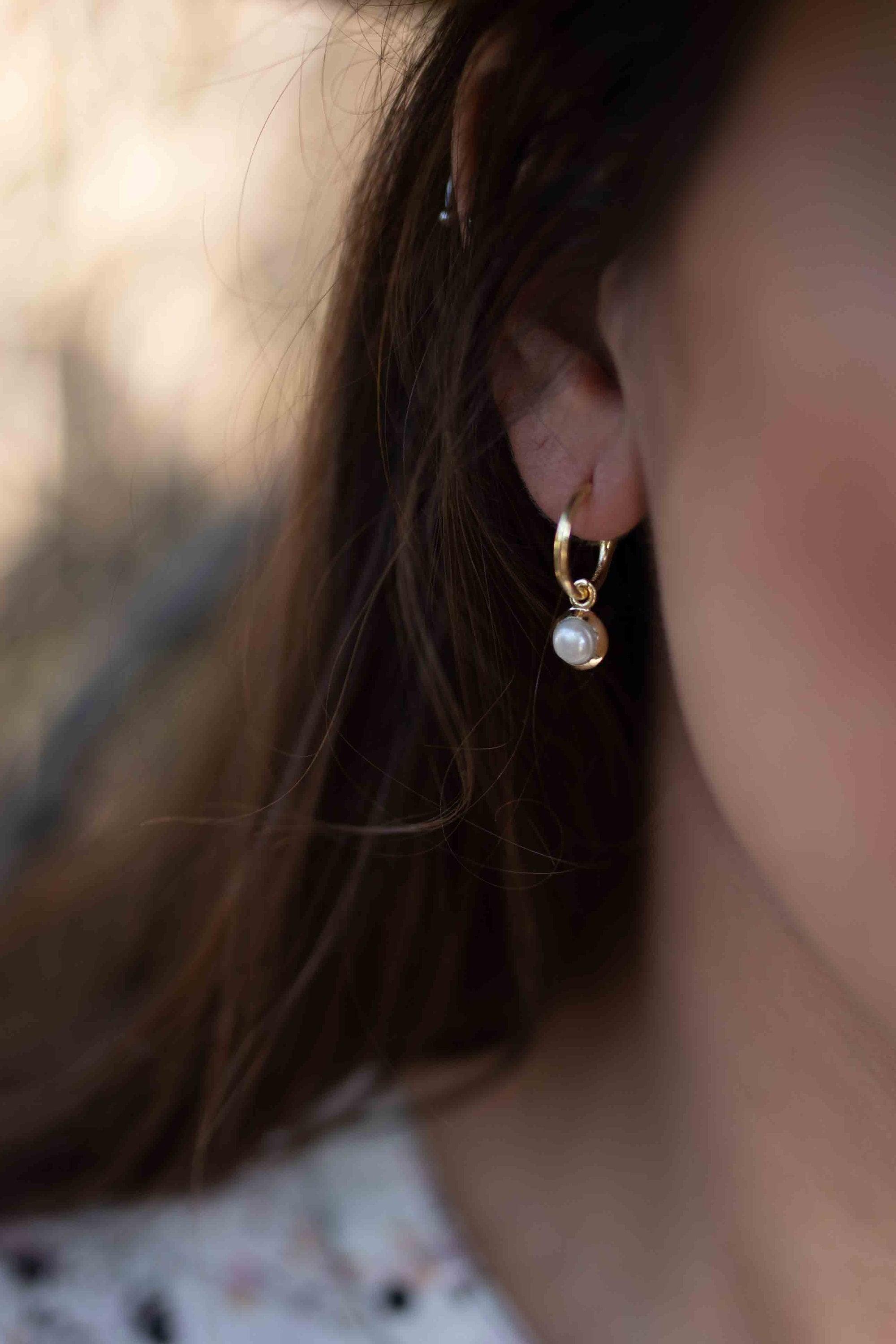 Pearl Earrings ~ Stud ~ Jewelry ~ 18k Gold Plated ~ Natural ~ Minimalist Everyday ~ Gift for Her ~ Boho ~ Hippie ~ ME204