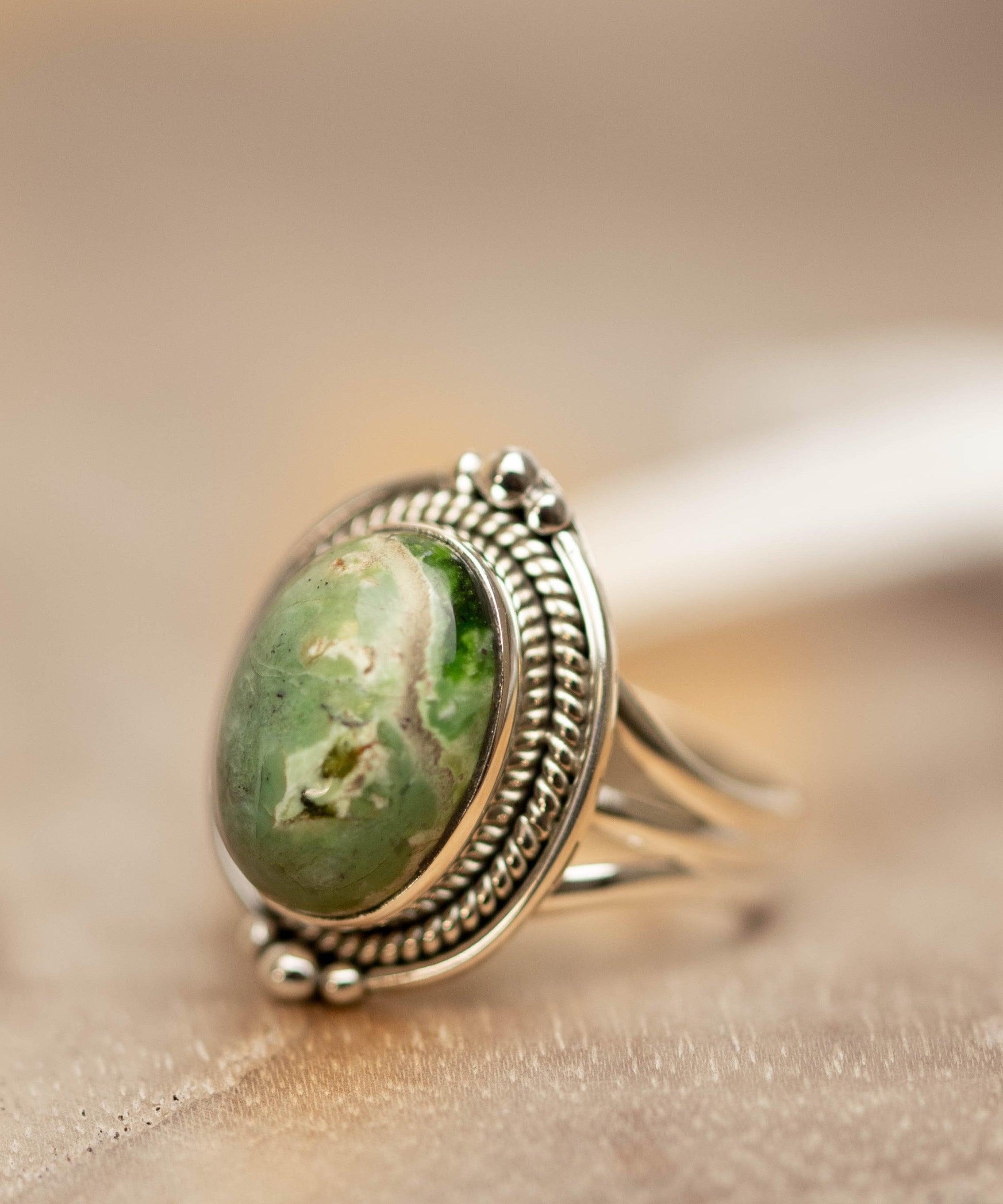 Varisite Oval Ring ~ Gemstone ~ Natural ~ Sterling Silver 925 ~ Jewelry ~ Handmade~ Green stone ~ MR260