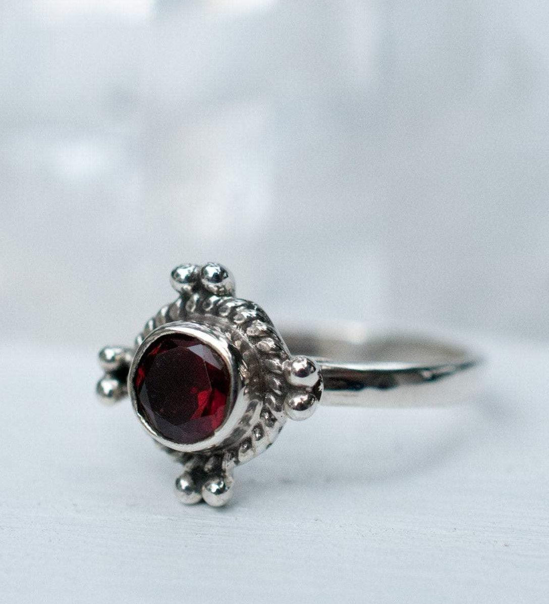 Garnet Ring ~ Sterling Silver 925 ~ MR097 - Maresia Jewelry