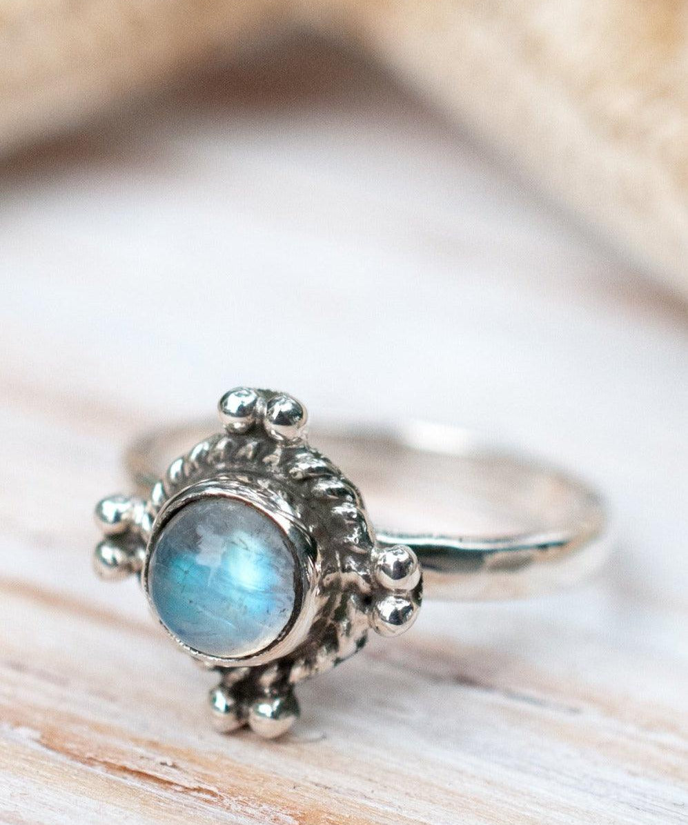 Moonstone Ring~ Sterling Silver 925  ~ MR011 - Maresia Jewelry