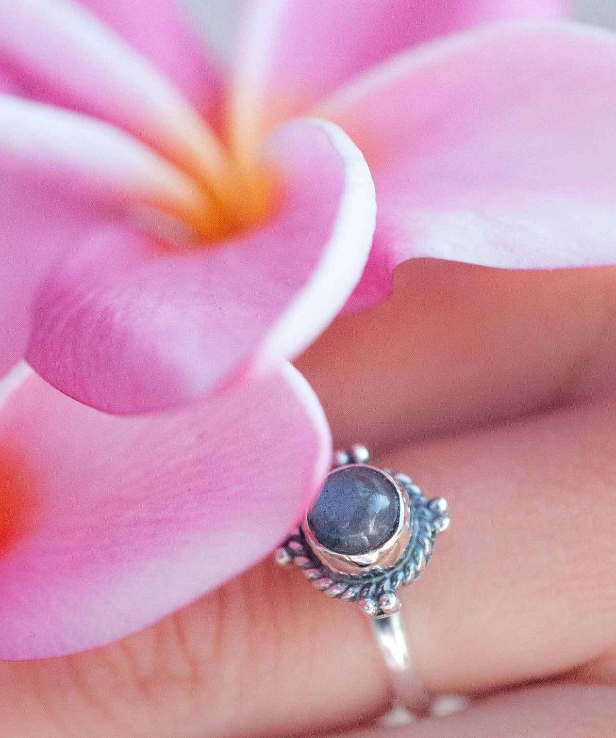 Moonstone Ring~ Sterling Silver 925  ~ MR011 - Maresia Jewelry