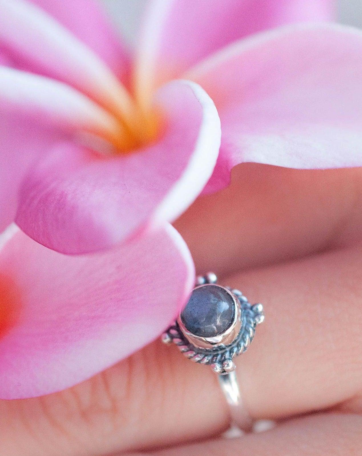 Moonstone Ring~ Sterling Silver 925  ~ MR011 - Maresia Jewelry