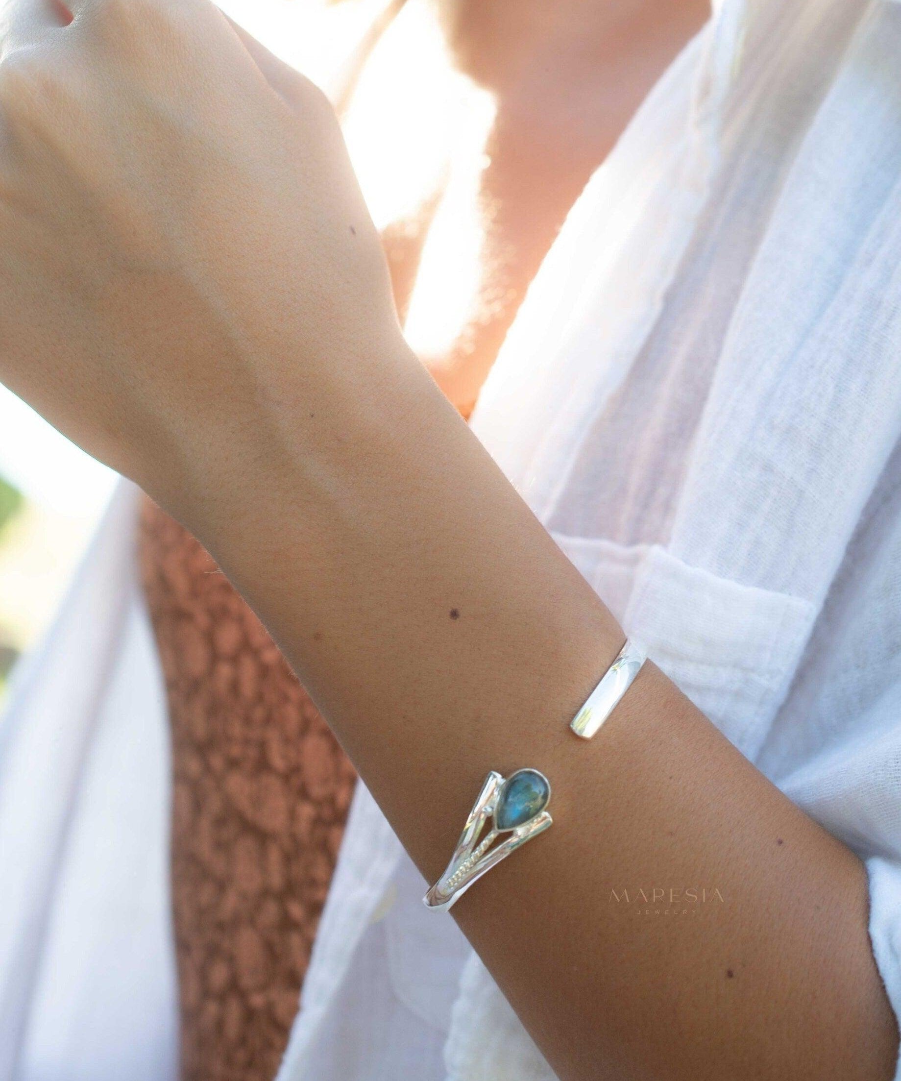 Labradorite Adjustable Bracelet ~ Sterling Silver 925 ~ Handmade ~ Statement ~Jewelry~ Minimalist ~ Genuine Stone ~ MB061