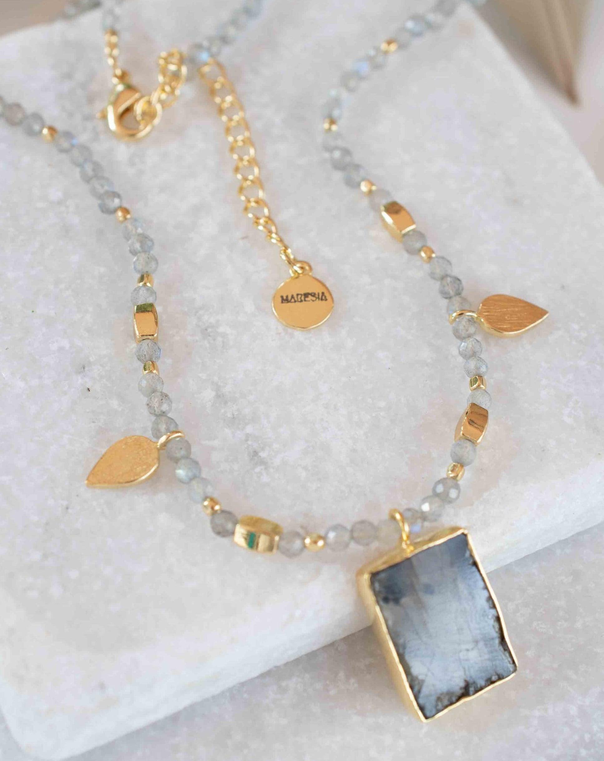 Labradorite, Moonstone or Rose Quartz Bead Necklace ~ Charm ~ Gold plated 18k ~ Bohemian ~ MN122
