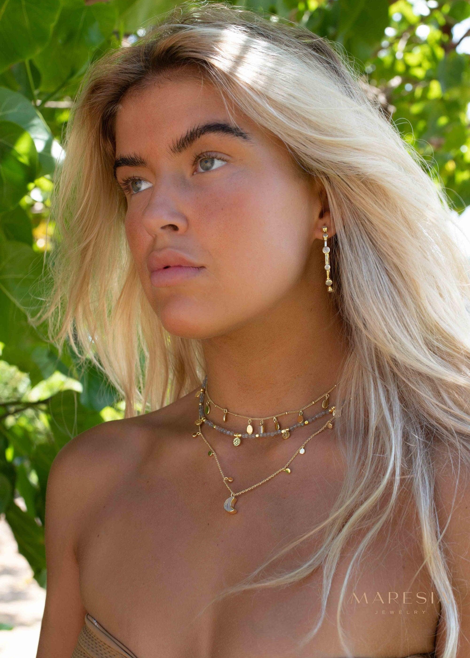 Labradorite, Moonstone or Rose Quartz Necklace ~ Gold Plated 18k ~ Jewelry ~ Minimalist~ Handmade~ Thin Chain~ Delicate ~Layered ~ MN129