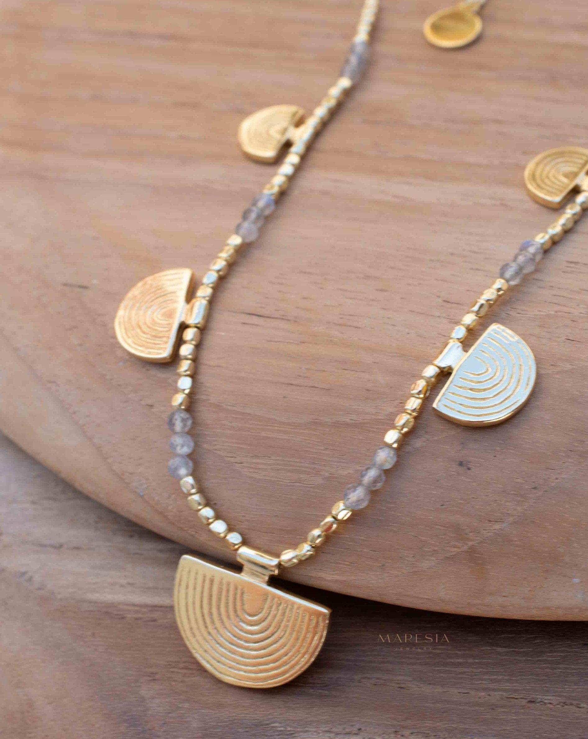 Labradorite Necklace ~ Gold Plated 18k ~Choker ~ Jewelry ~ Gift For Her ~ Minimalist~ Handmade~ Thin Chain~ Delicate ~Layered ~ MN139