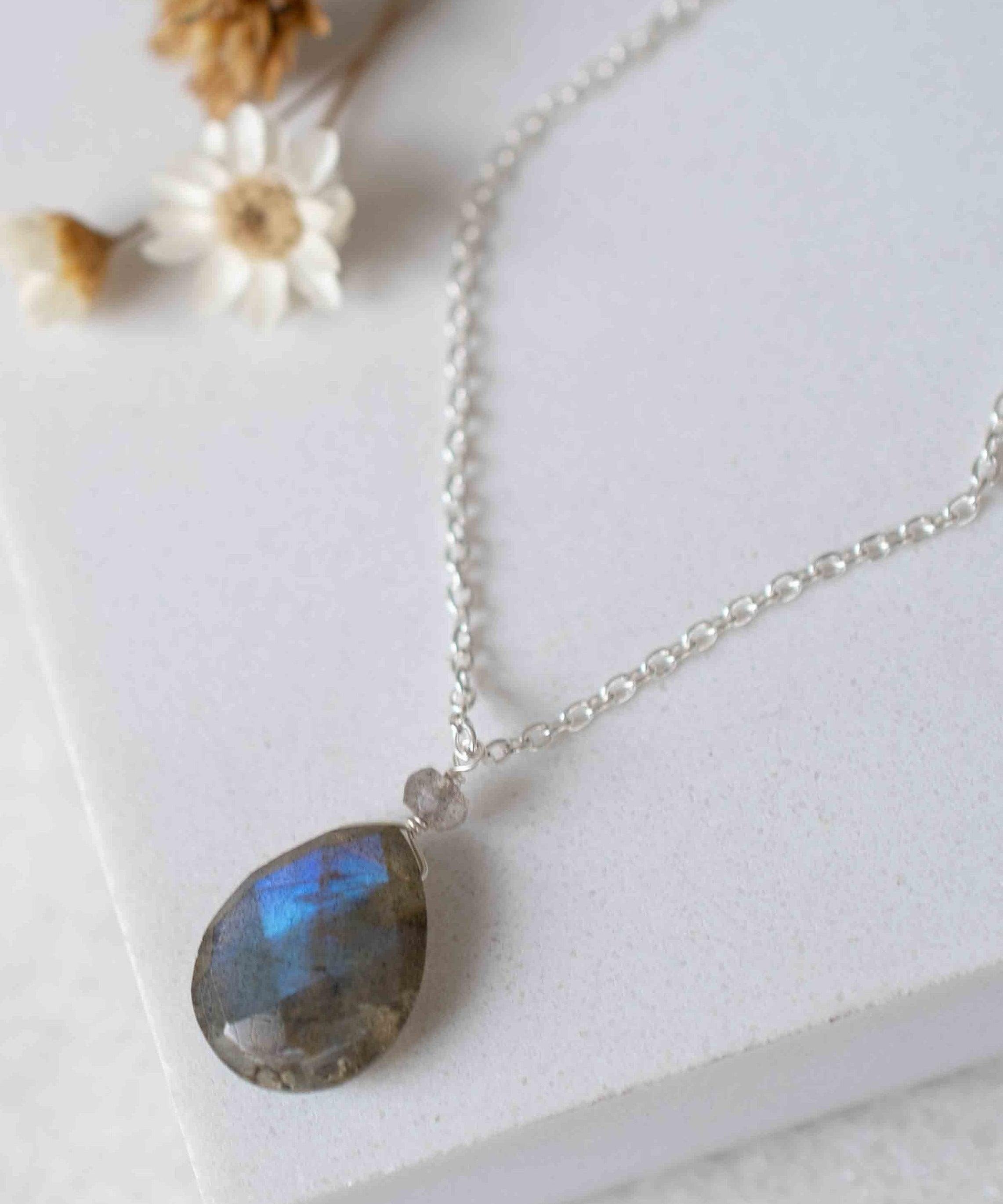 Labradorite Necklace ~ Sterling Silver 925 ~ Gemstone ~ Natural ~ Statement ~ Jewelry ~ Handmade ~ Delicate ~ MN092