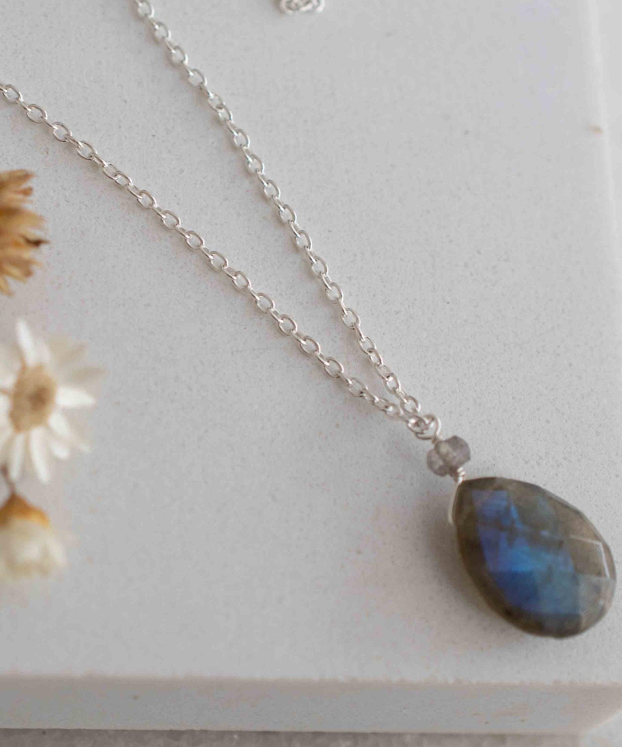 Labradorite Necklace ~ Sterling Silver 925 ~ Gemstone ~ Natural ~ Statement ~ Jewelry ~ Handmade ~ Delicate ~ MN092