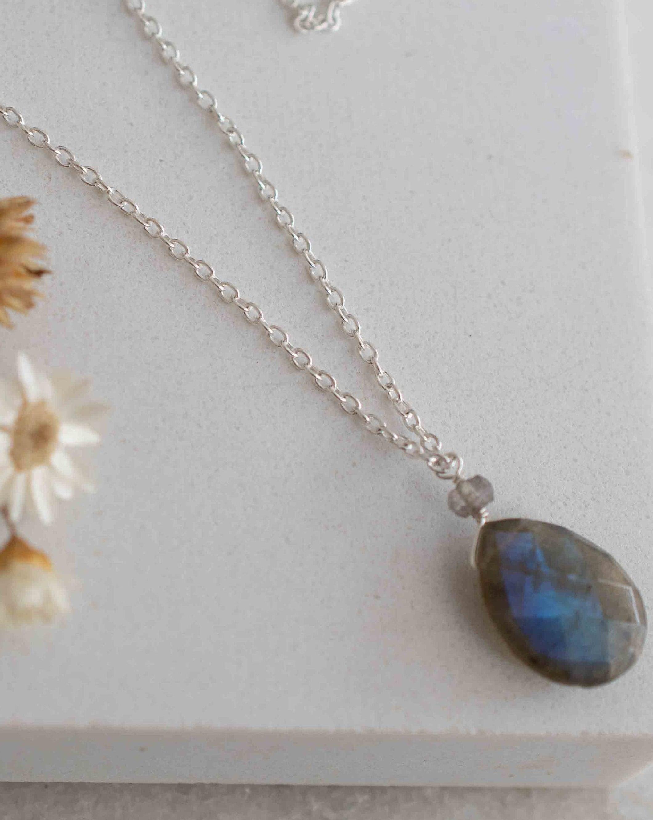 Labradorite Necklace ~ Sterling Silver 925 ~ Gemstone ~ Natural ~ Statement ~ Jewelry ~ Handmade ~ Delicate ~ MN092