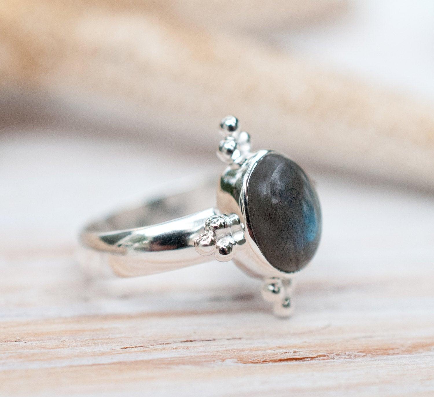 Labradorite Ring ~ Sterling Silver 925 ~ MR017 - Maresia Jewelry