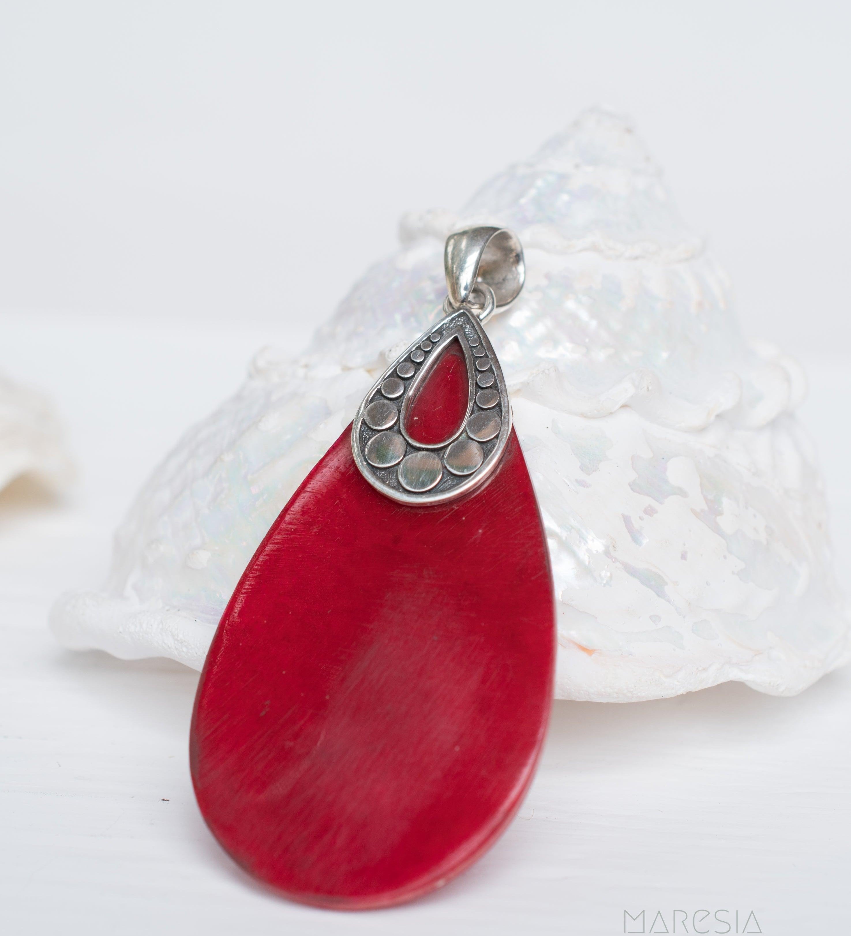 Lara Pendant ~ Mother of Pearl  or Coral ~ Sterling Silver 925 - Maresia Jewelry
