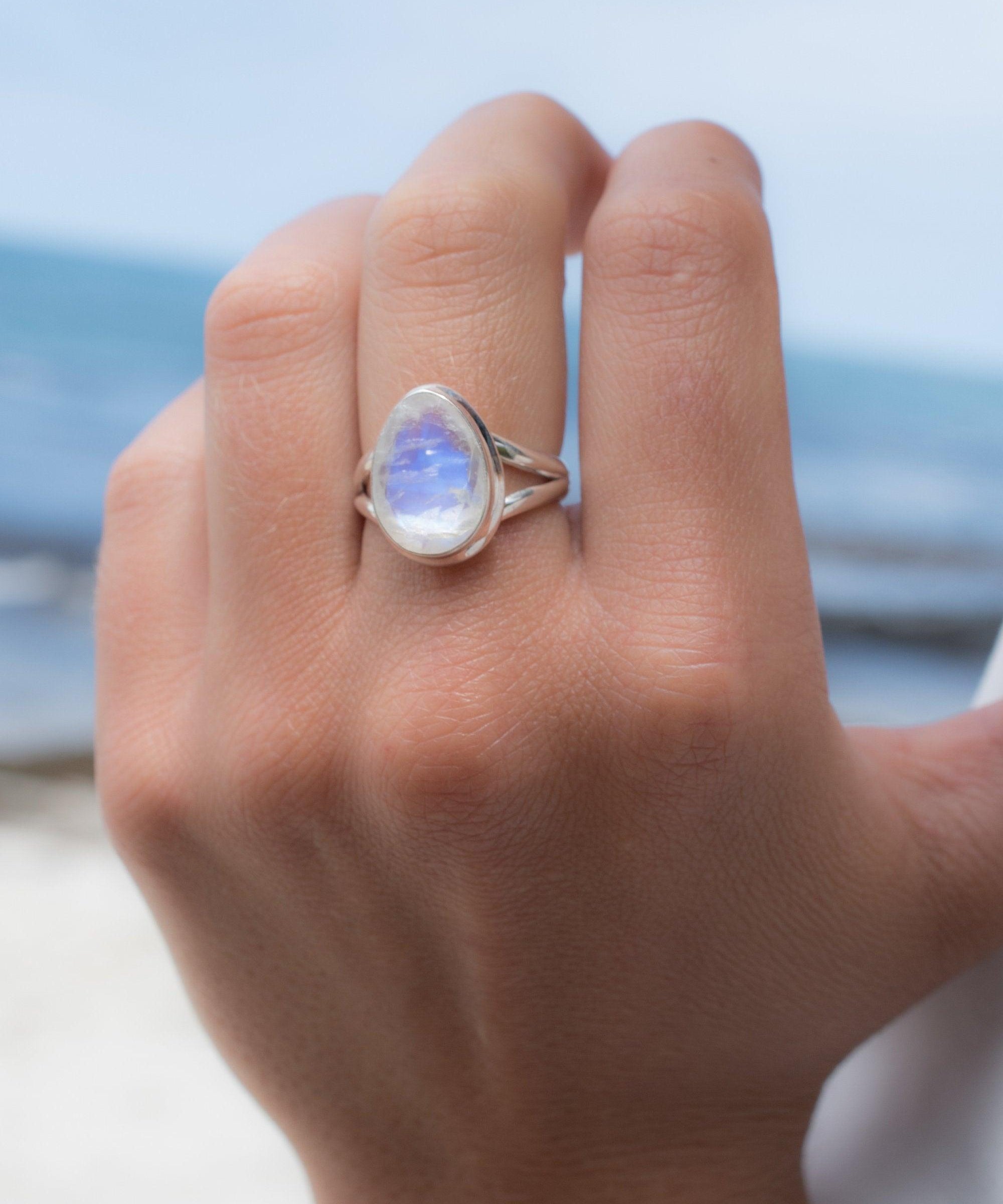 Laura Moonstone Ring ~ Sterling Silver 925 ~MR200 - Maresia Jewelry