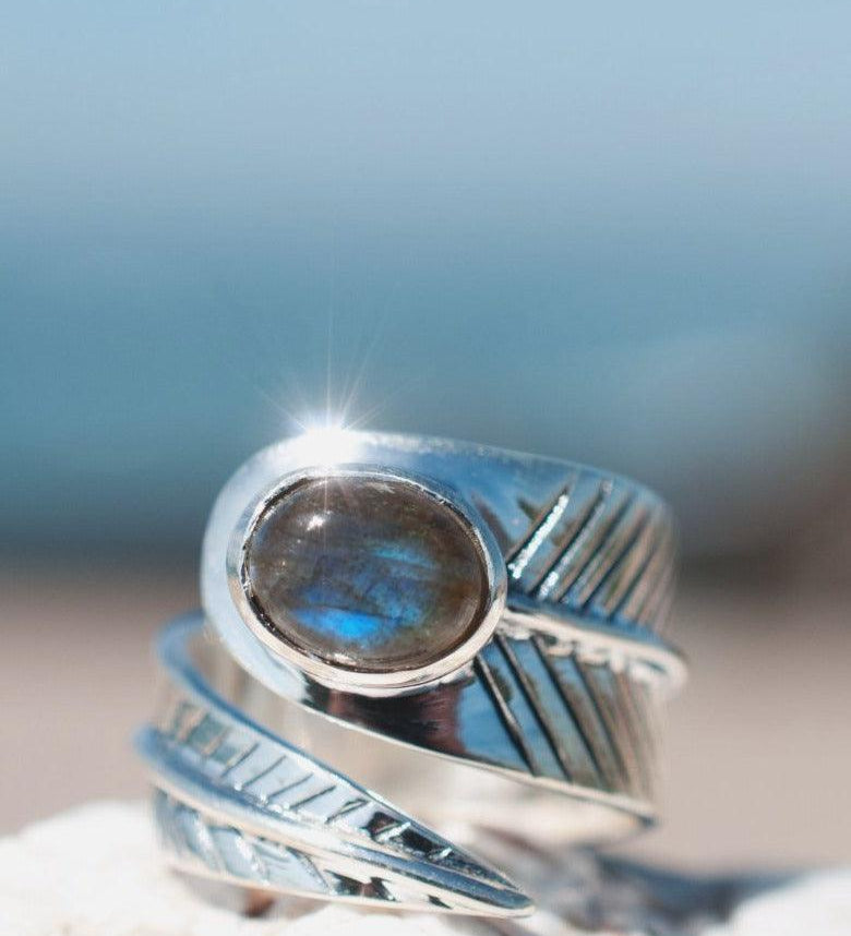 Leblon Leaf Labradorite Ring ~Sterling Silver 925~ SMR129 - Maresia Jewelry