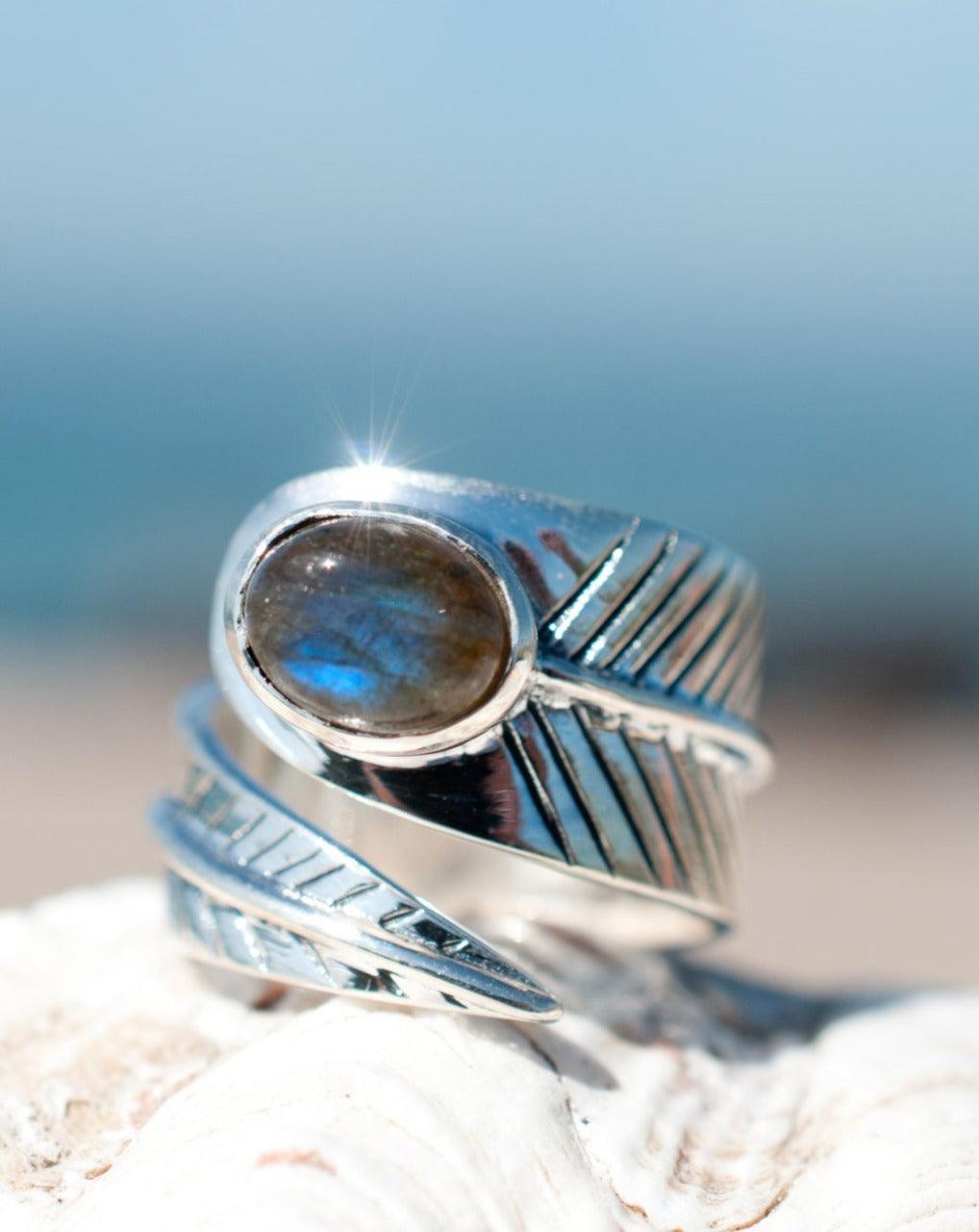 Leblon Leaf Labradorite Ring ~Sterling Silver 925~ SMR129 - Maresia Jewelry