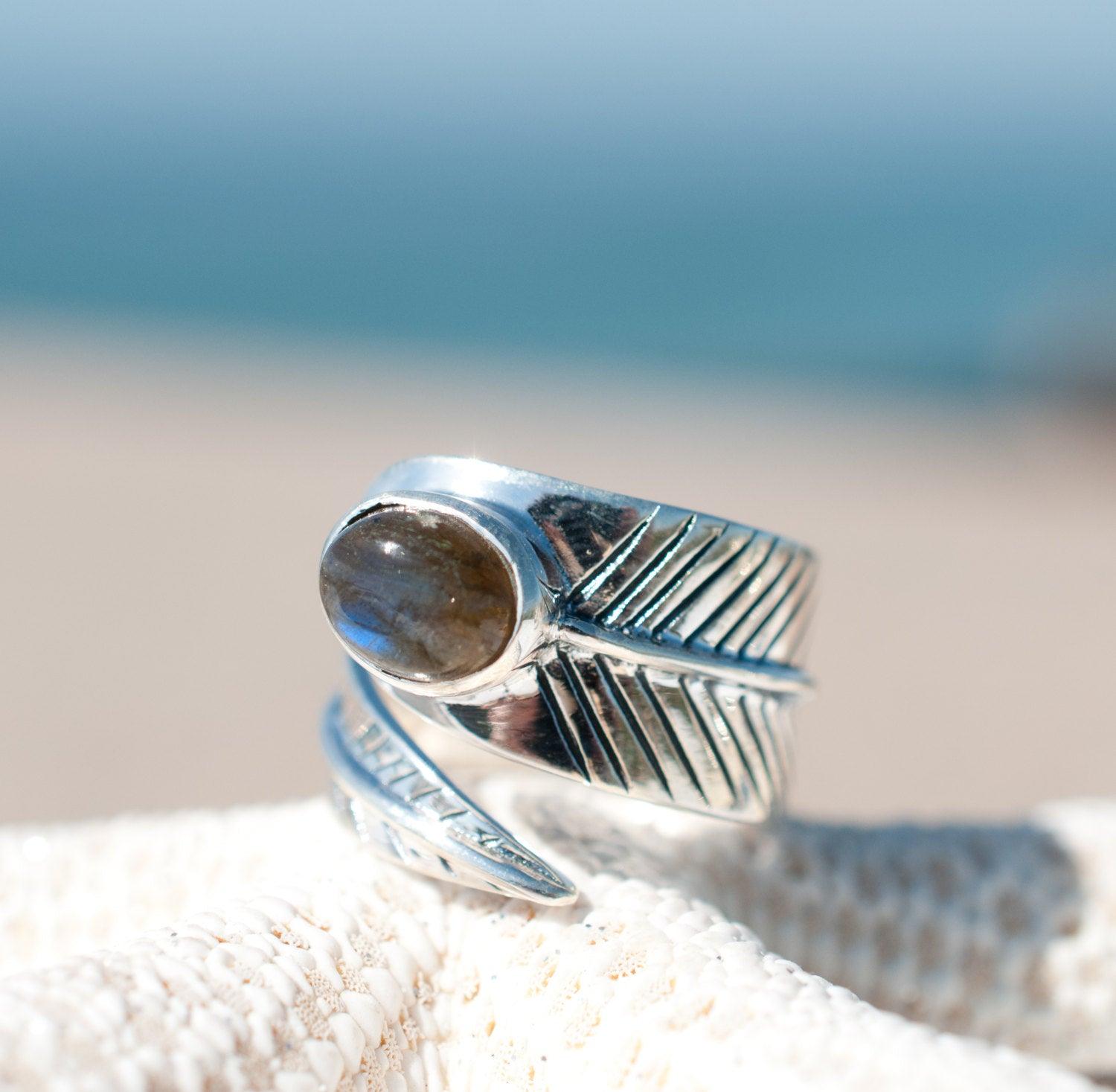 Leblon Leaf Labradorite Ring ~Sterling Silver 925~ SMR129 - Maresia Jewelry