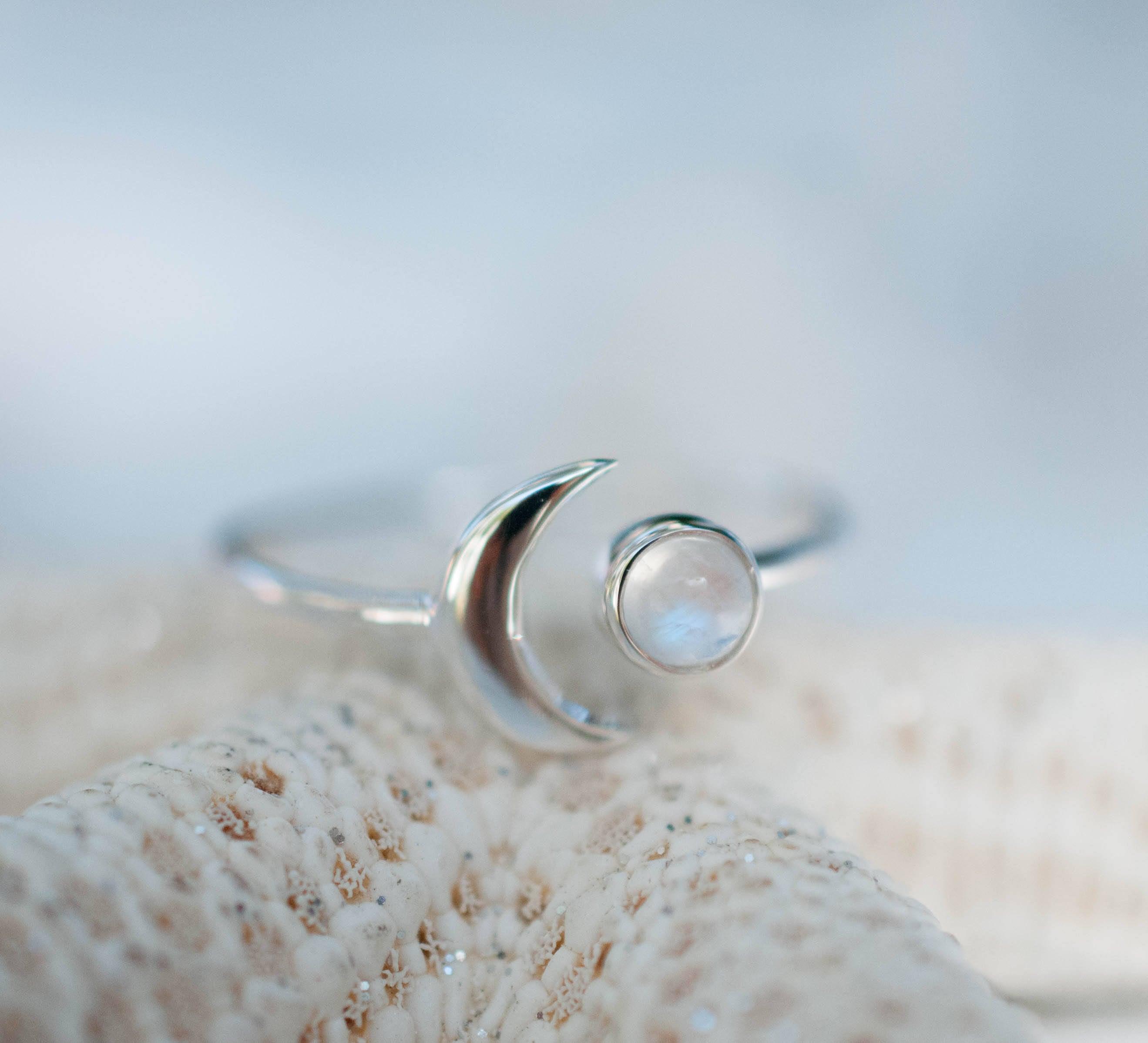 Moonstone Ring ~ Sterling Silver 925 ~MR116 - Maresia Jewelry