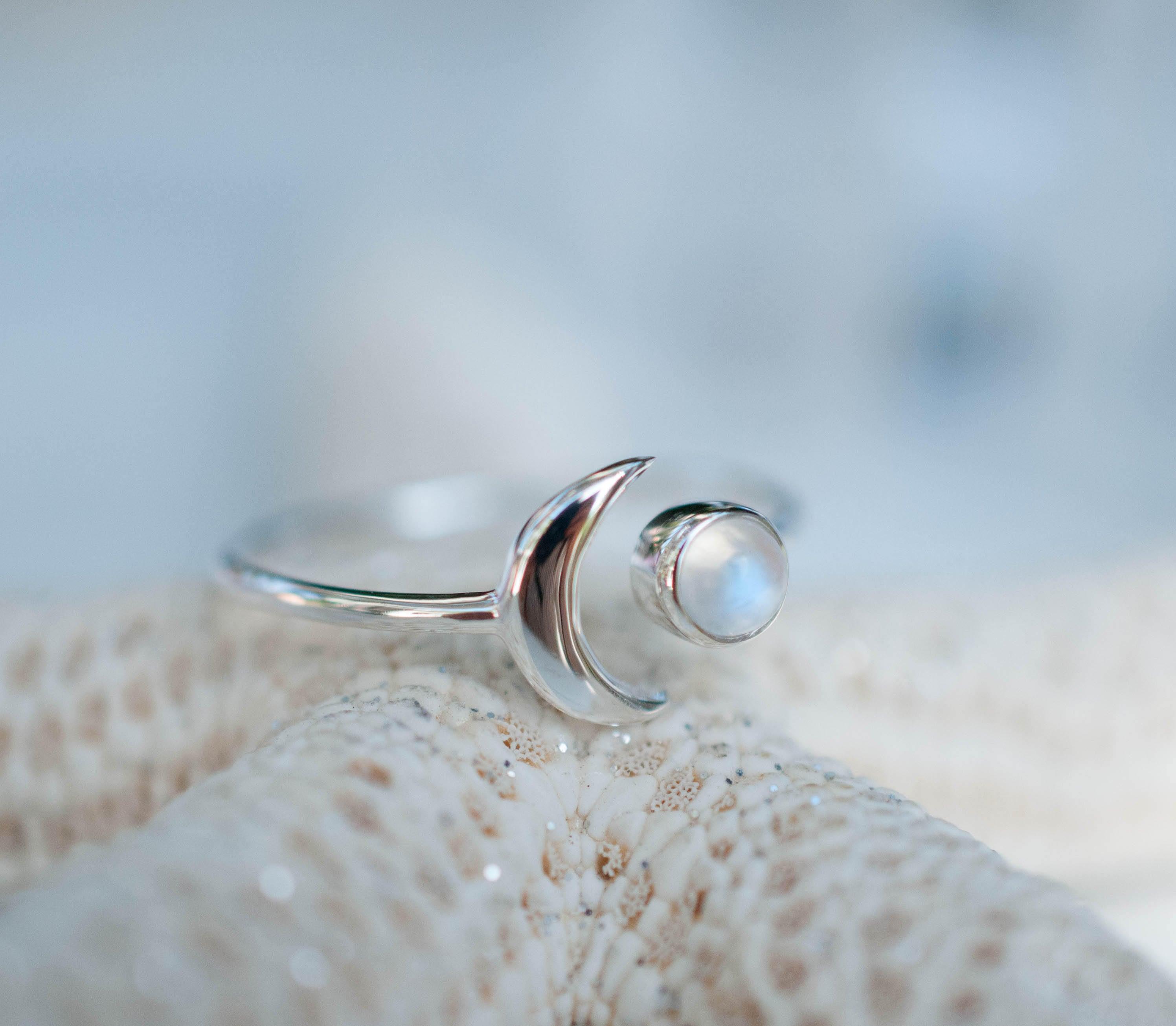 Moonstone Ring ~ Sterling Silver 925 ~MR116 - Maresia Jewelry