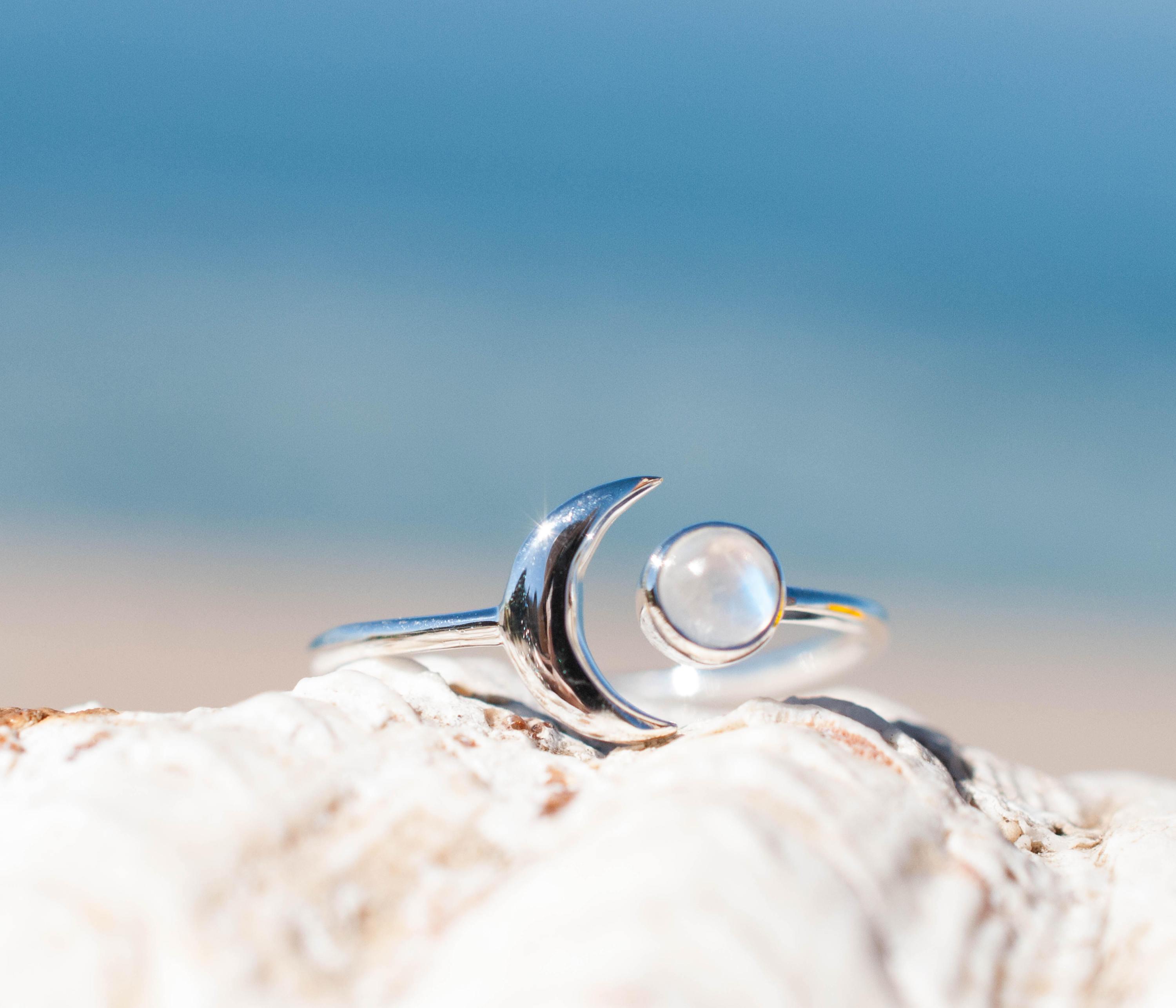Moonstone Ring ~ Sterling Silver 925 ~MR116 - Maresia Jewelry