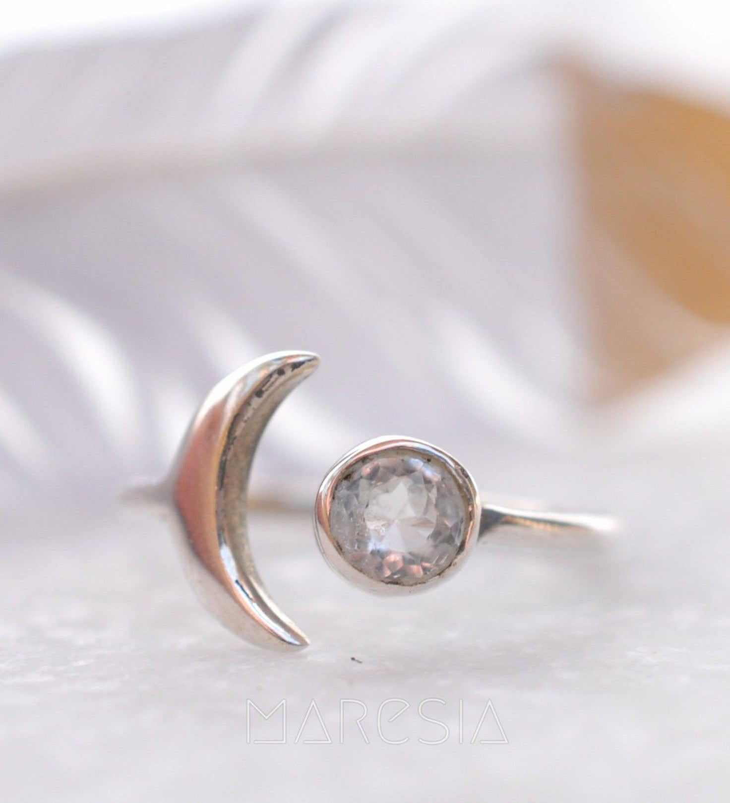 White topaz Ring ~ Sterling Silver 925 ~ MR127 - Maresia Jewelry