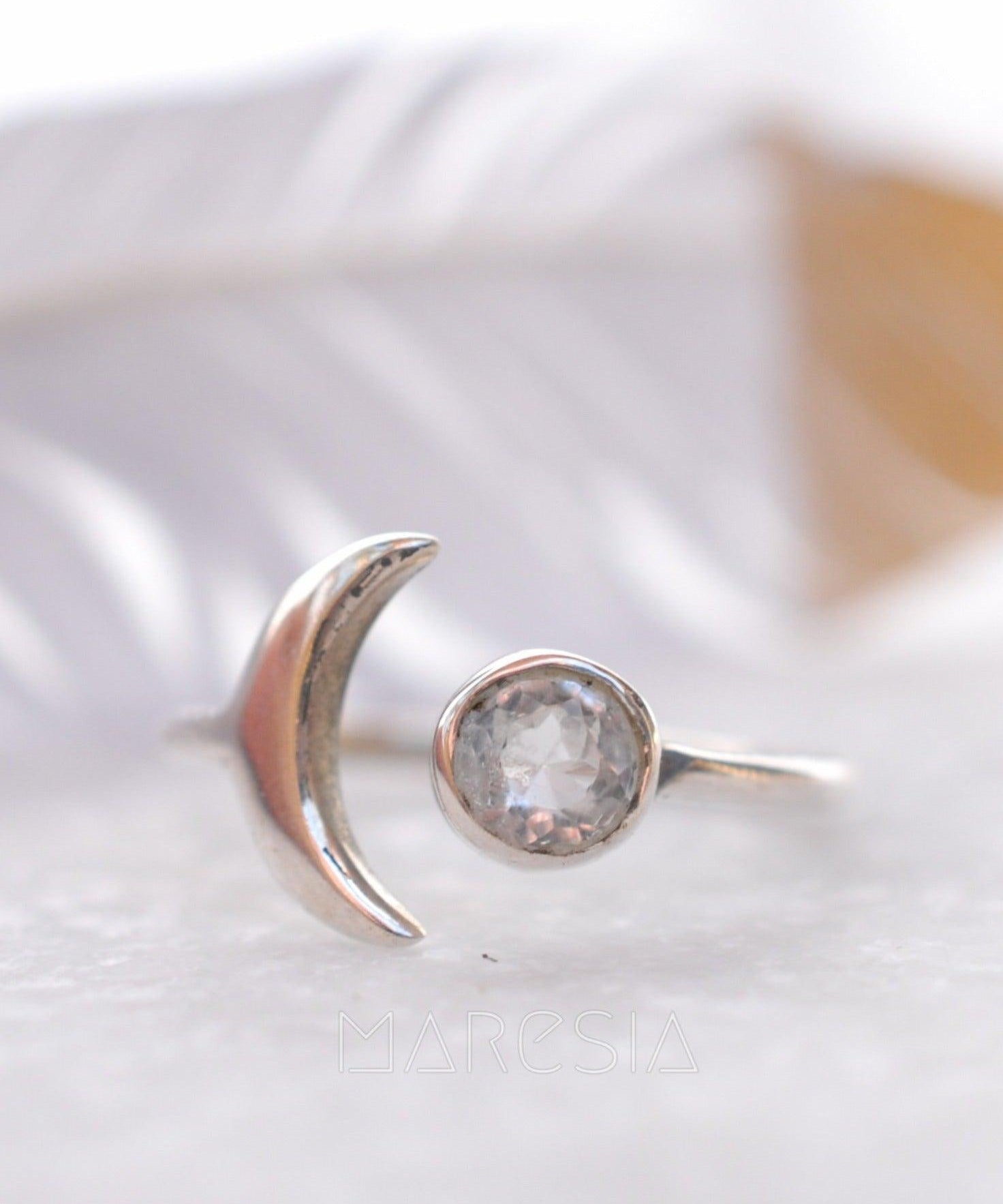 White topaz Ring ~ Sterling Silver 925 ~ MR127 - Maresia Jewelry