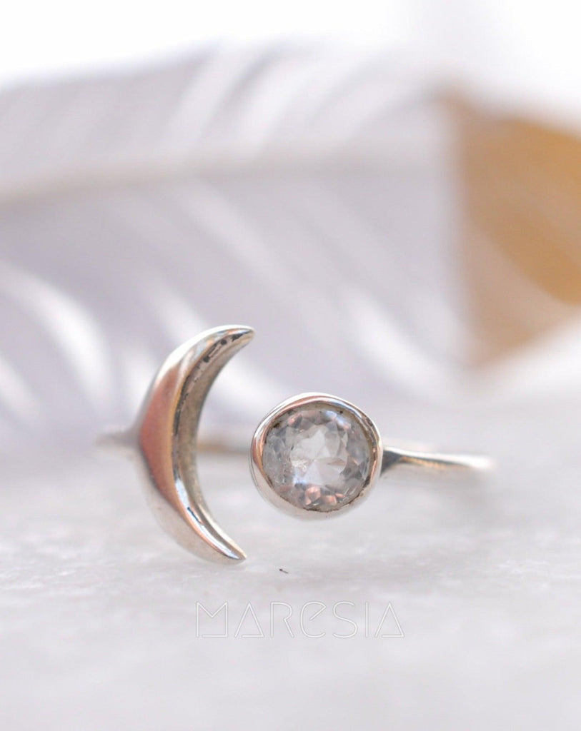 White topaz Ring ~ Sterling Silver 925 ~ MR127 - Maresia Jewelry