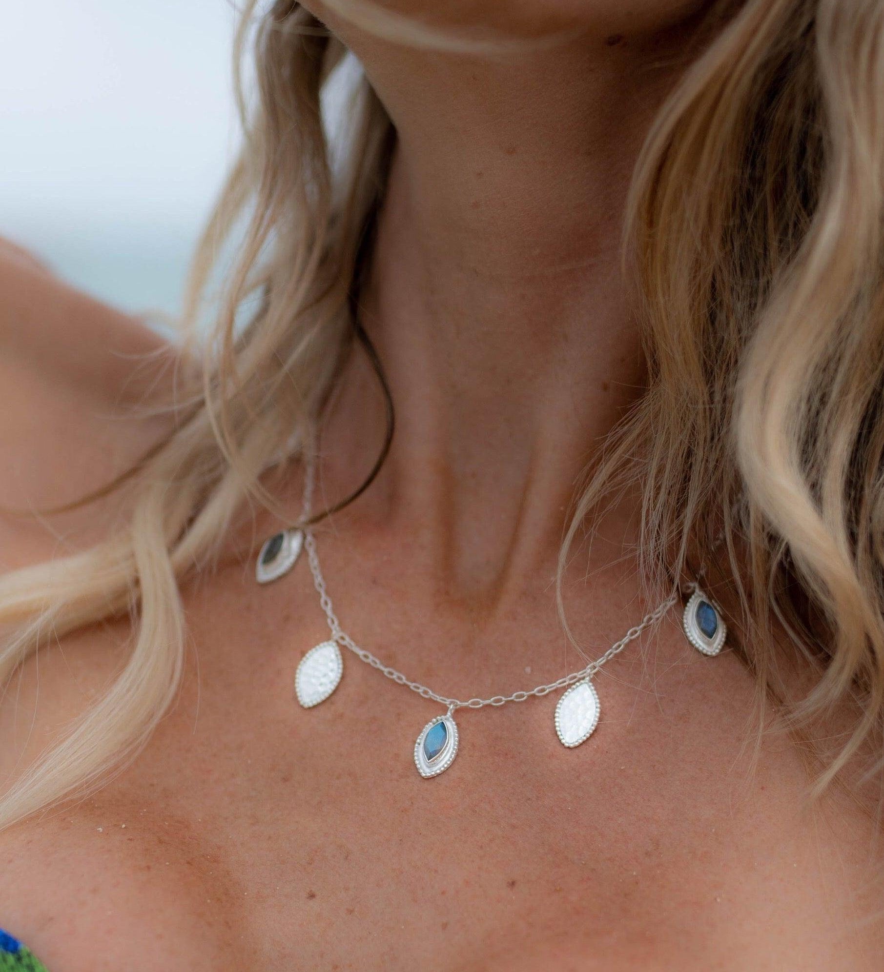 Labradorite or Moonstone Necklace ~ Sterling Silver 925 ~ Gemstone ~Statement ~ Jewelry ~ Minimalist ~ Statement ~ Handmade~ Delicate MN066B