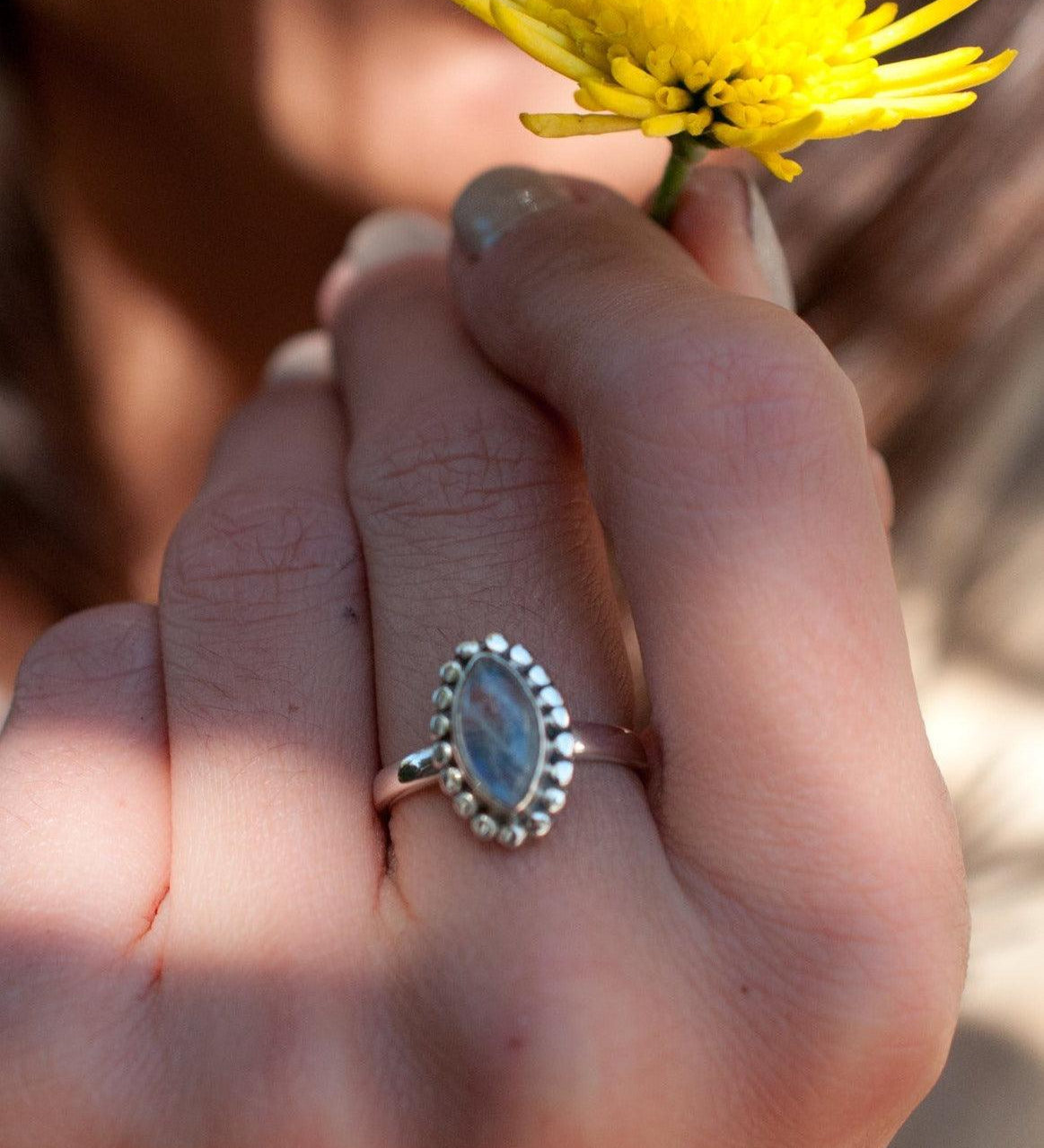Moonstone Ring ~ Sterling Silver 925 ~MR016 - Maresia Jewelry