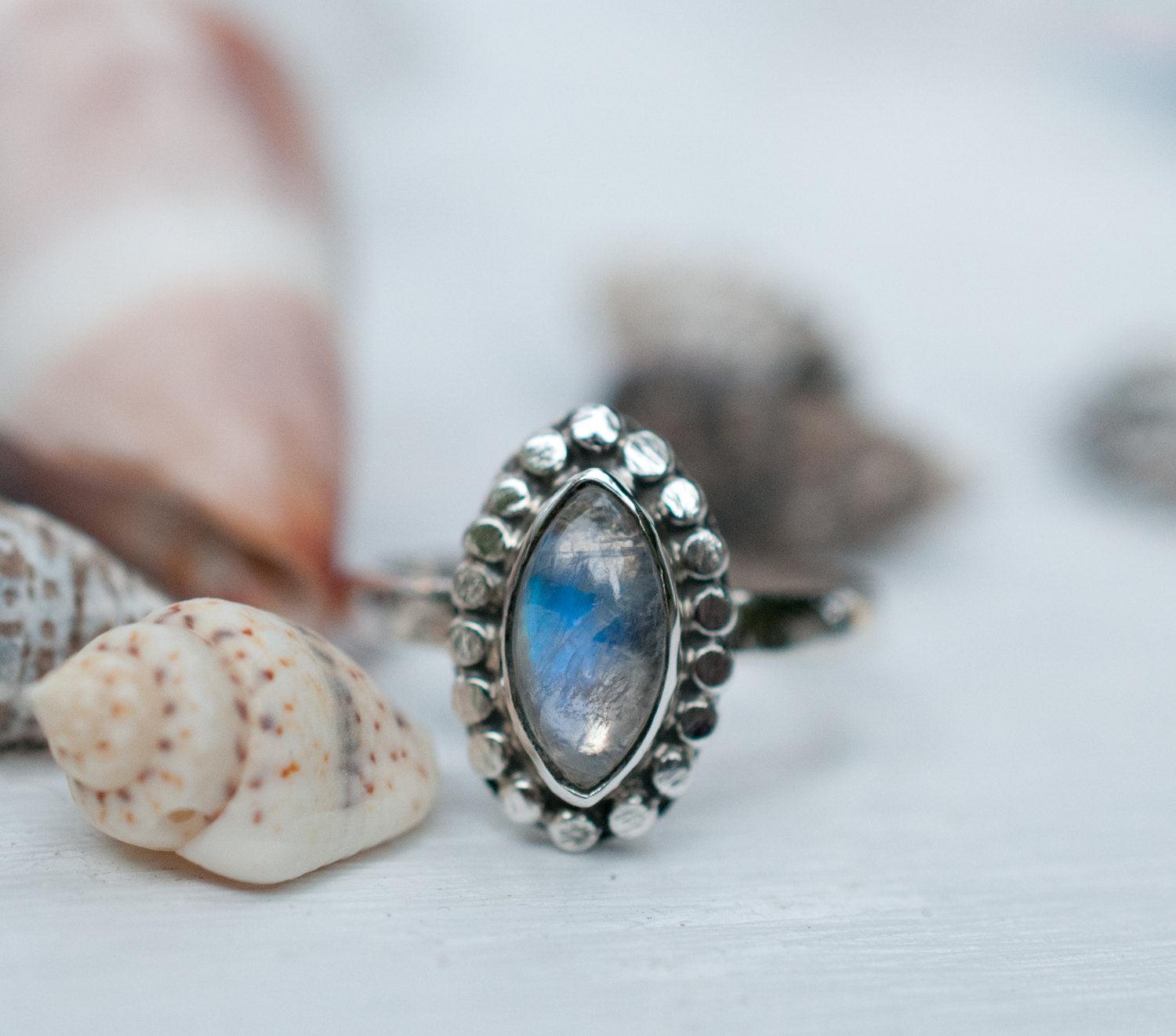 Moonstone Ring ~ Sterling Silver 925 ~MR016 - Maresia Jewelry