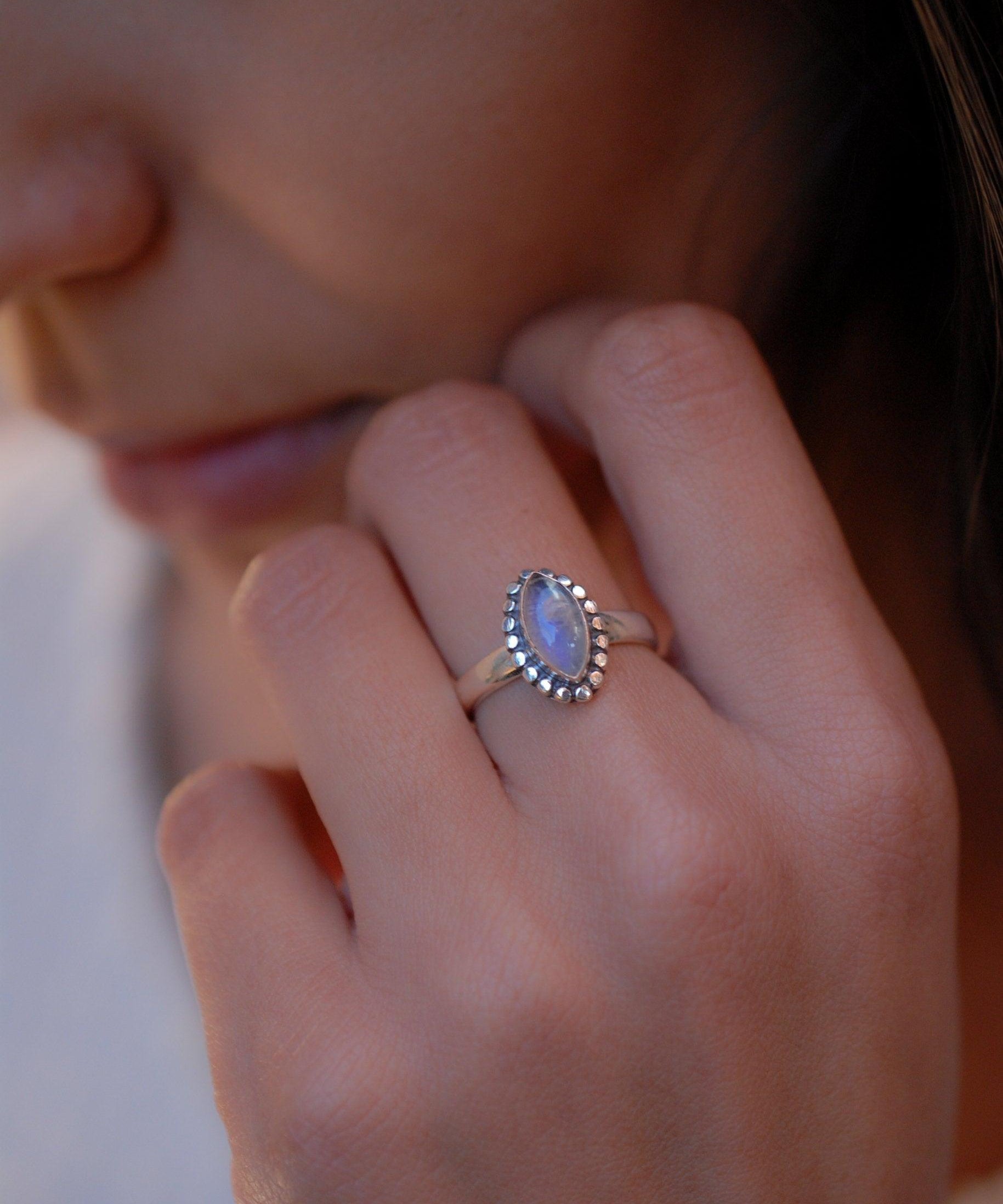 Moonstone Ring ~ Sterling Silver 925 ~MR016 - Maresia Jewelry