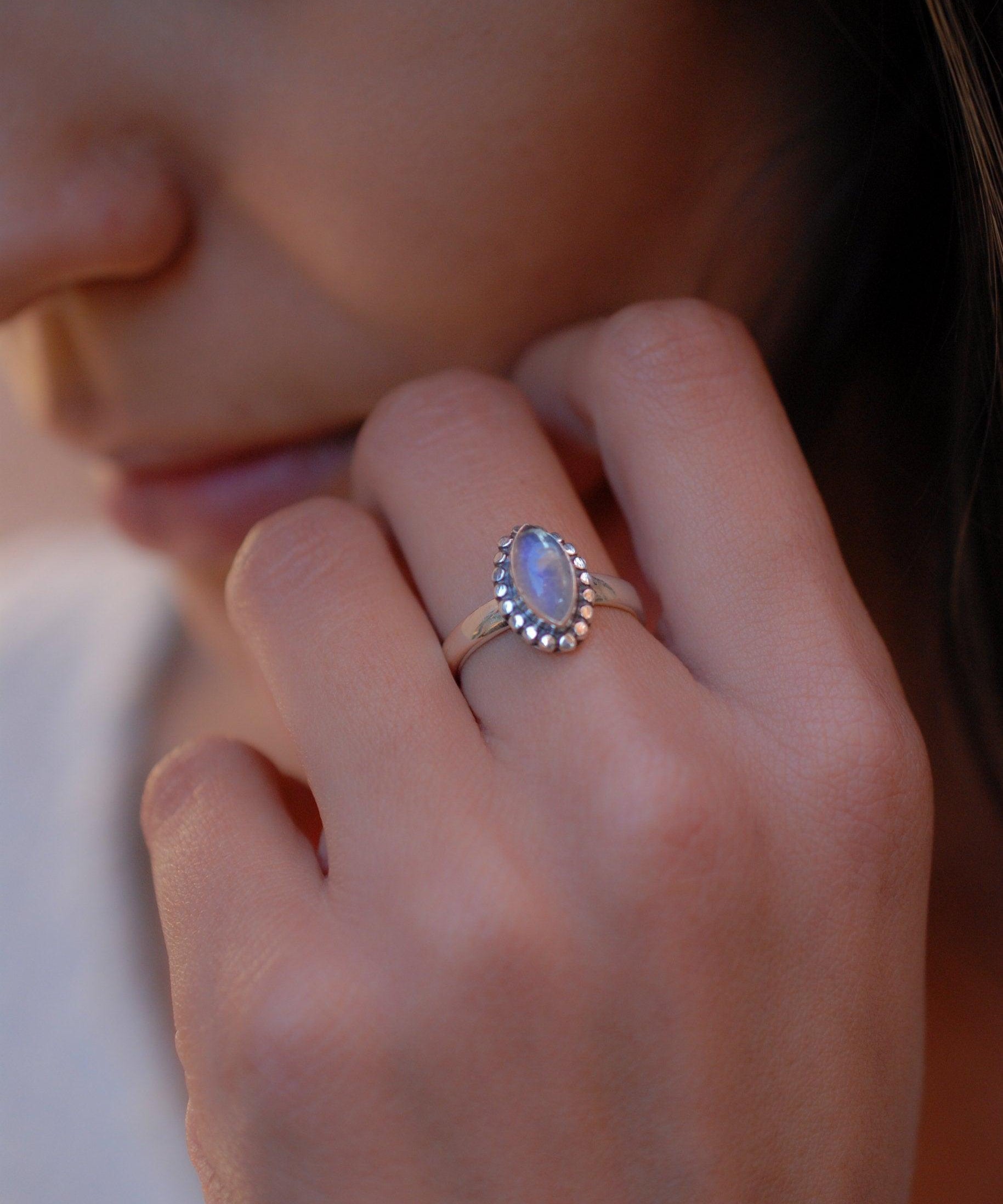 Moonstone Ring ~ Sterling Silver 925 ~MR016 - Maresia Jewelry