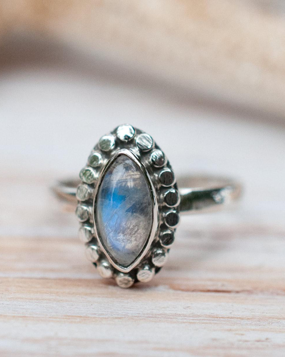 Moonstone Ring ~ Sterling Silver 925 ~MR016 - Maresia Jewelry