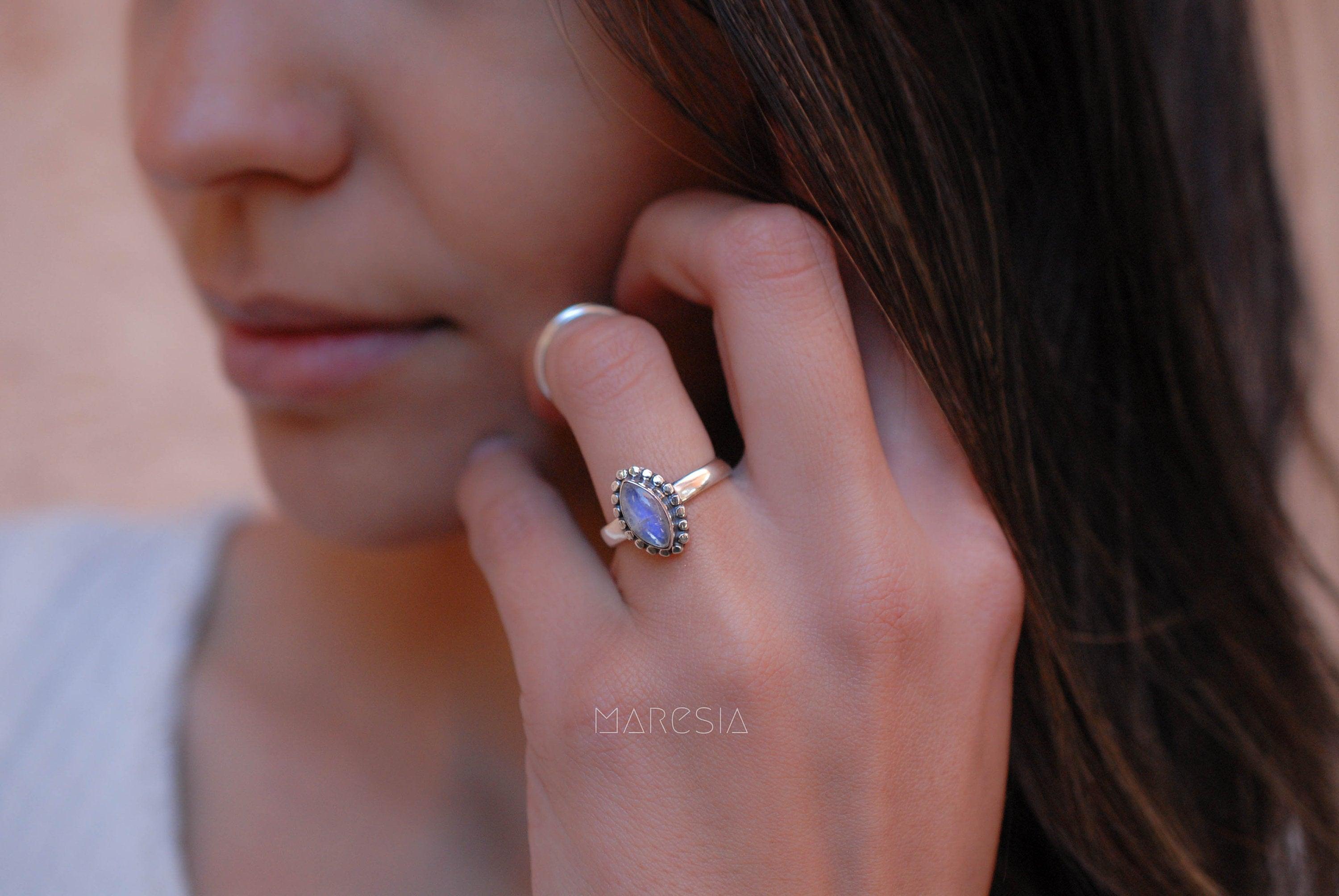 Moonstone Ring ~ Sterling Silver 925 ~MR016 - Maresia Jewelry