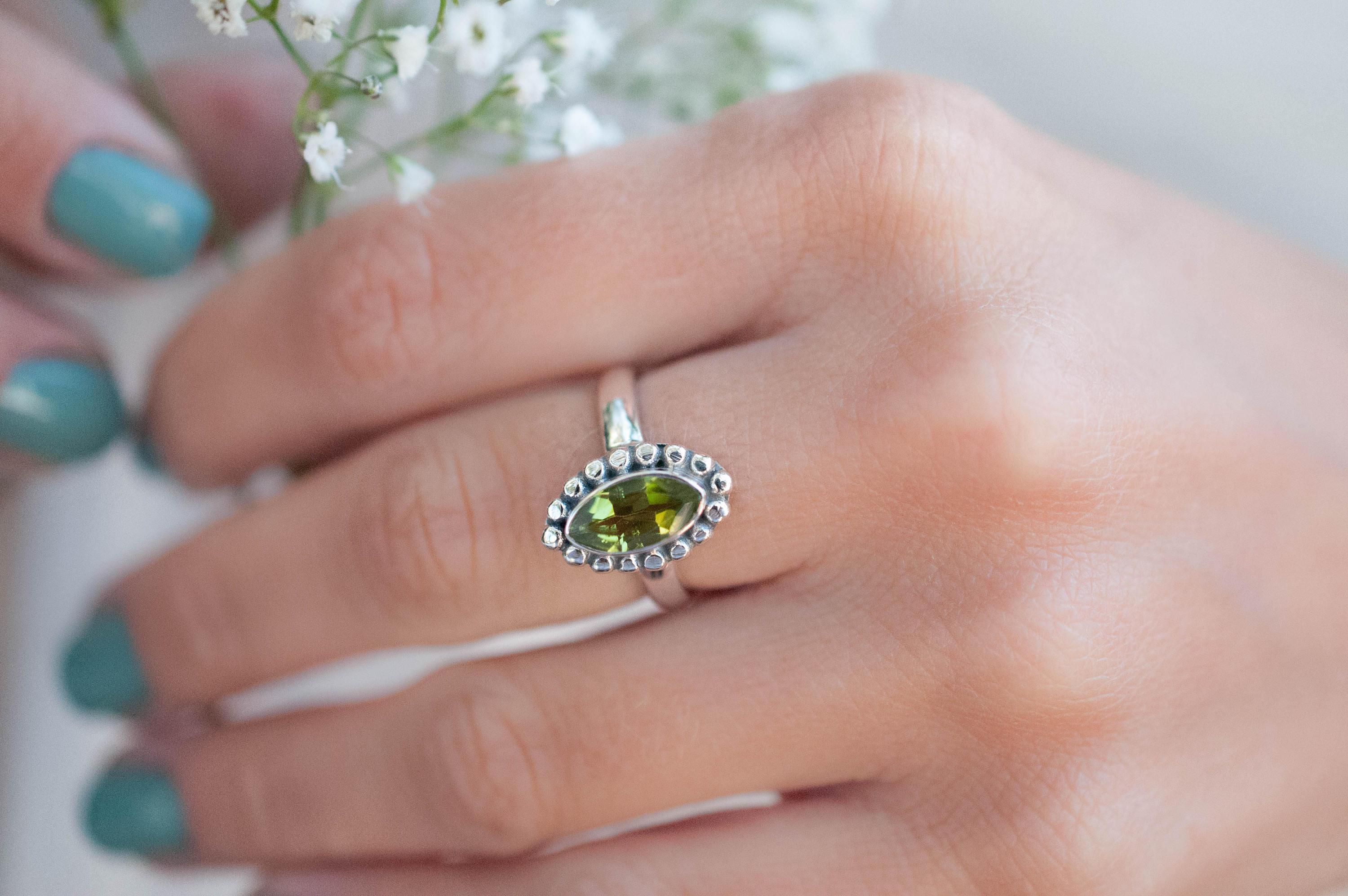 Peridot Ring ~ Sterling Silver 925 ~MR013 - Maresia Jewelry
