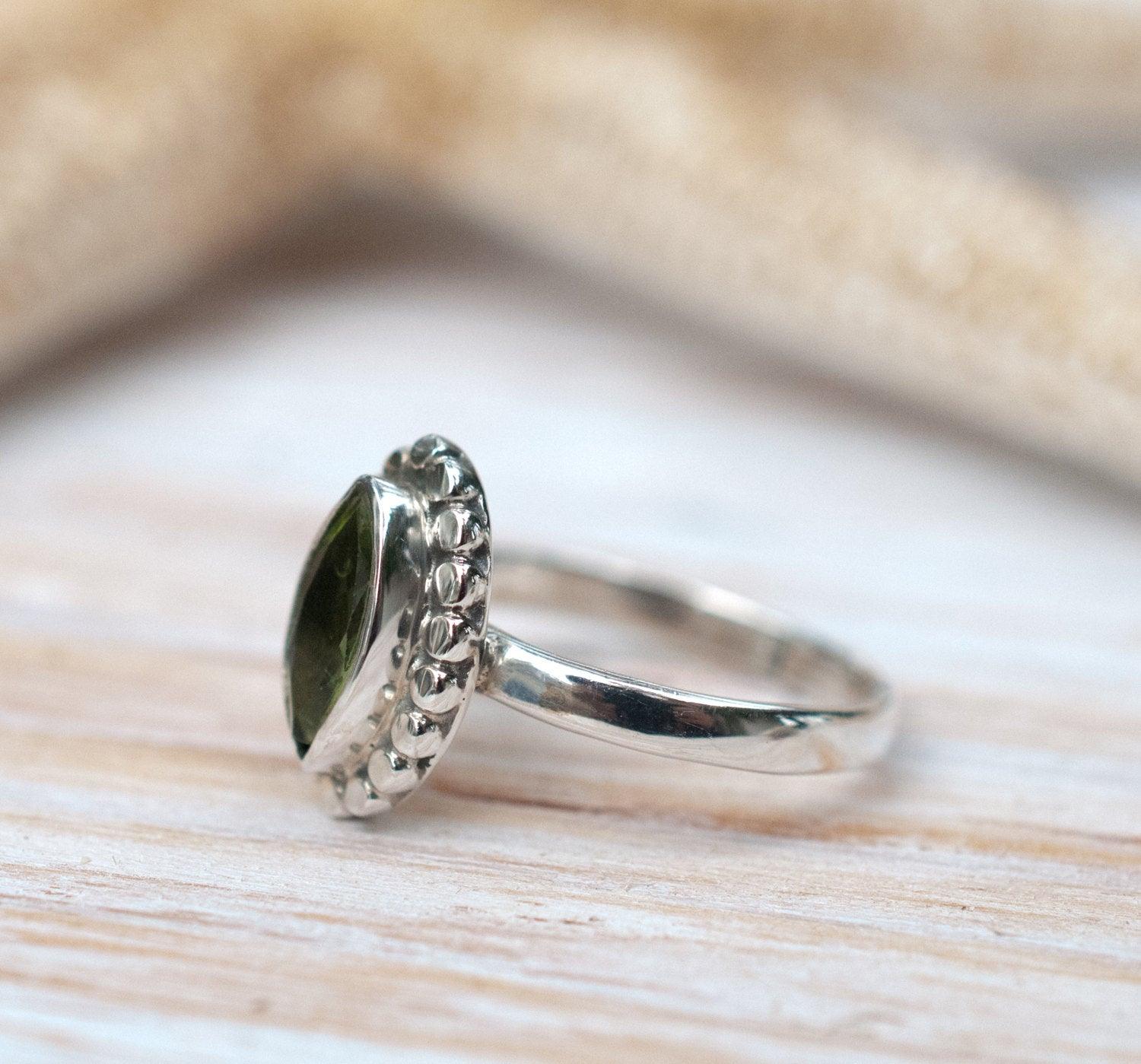 Peridot Ring ~ Sterling Silver 925 ~MR013 - Maresia Jewelry