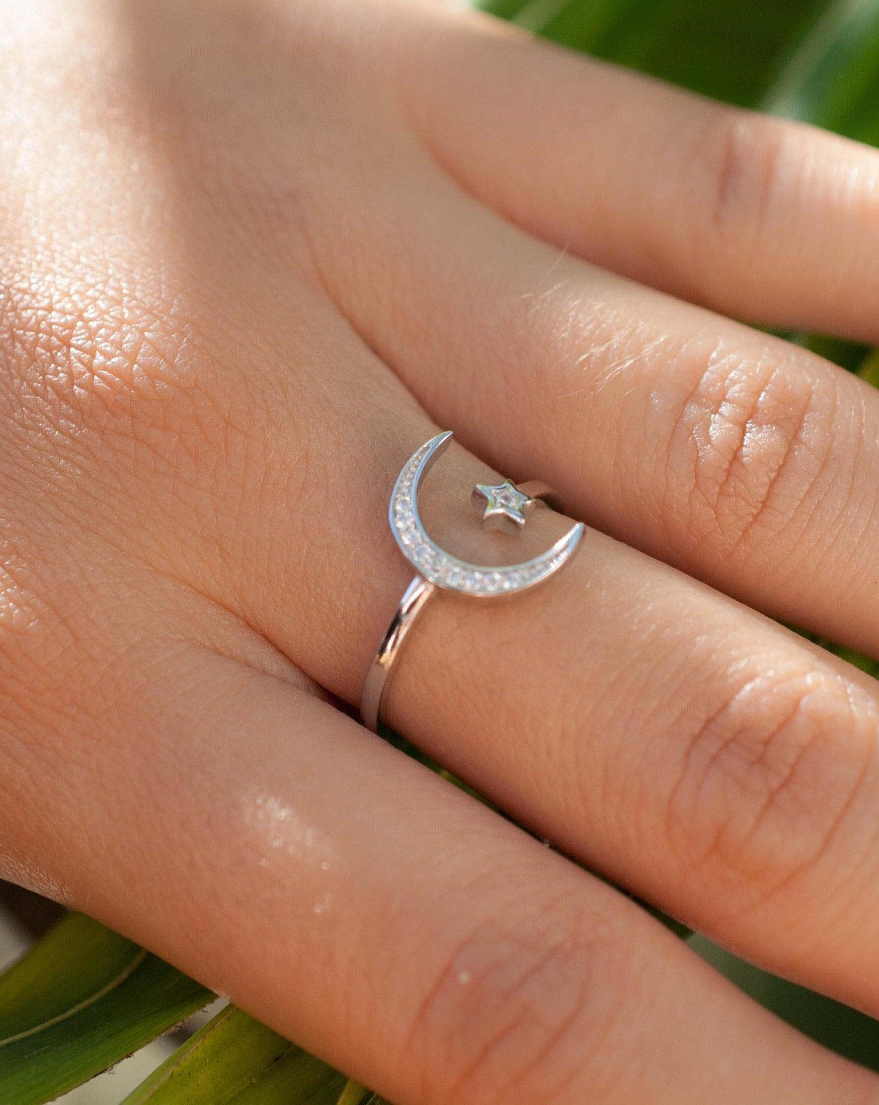 Moon and Star Ring ~ Sterling Silver 925~SMR015 - Maresia Jewelry