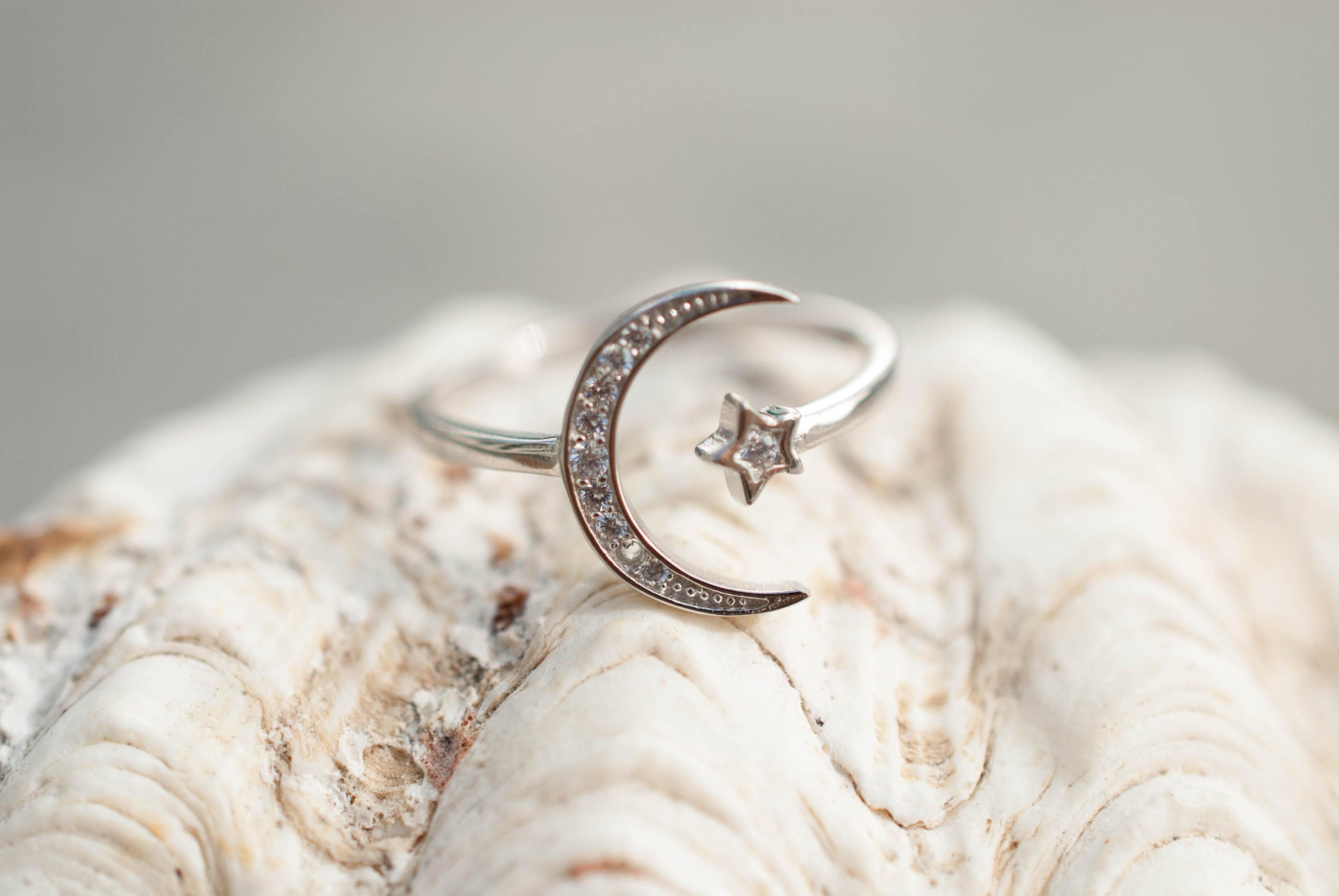 Moon and Star Ring ~ Sterling Silver 925~SMR015 - Maresia Jewelry