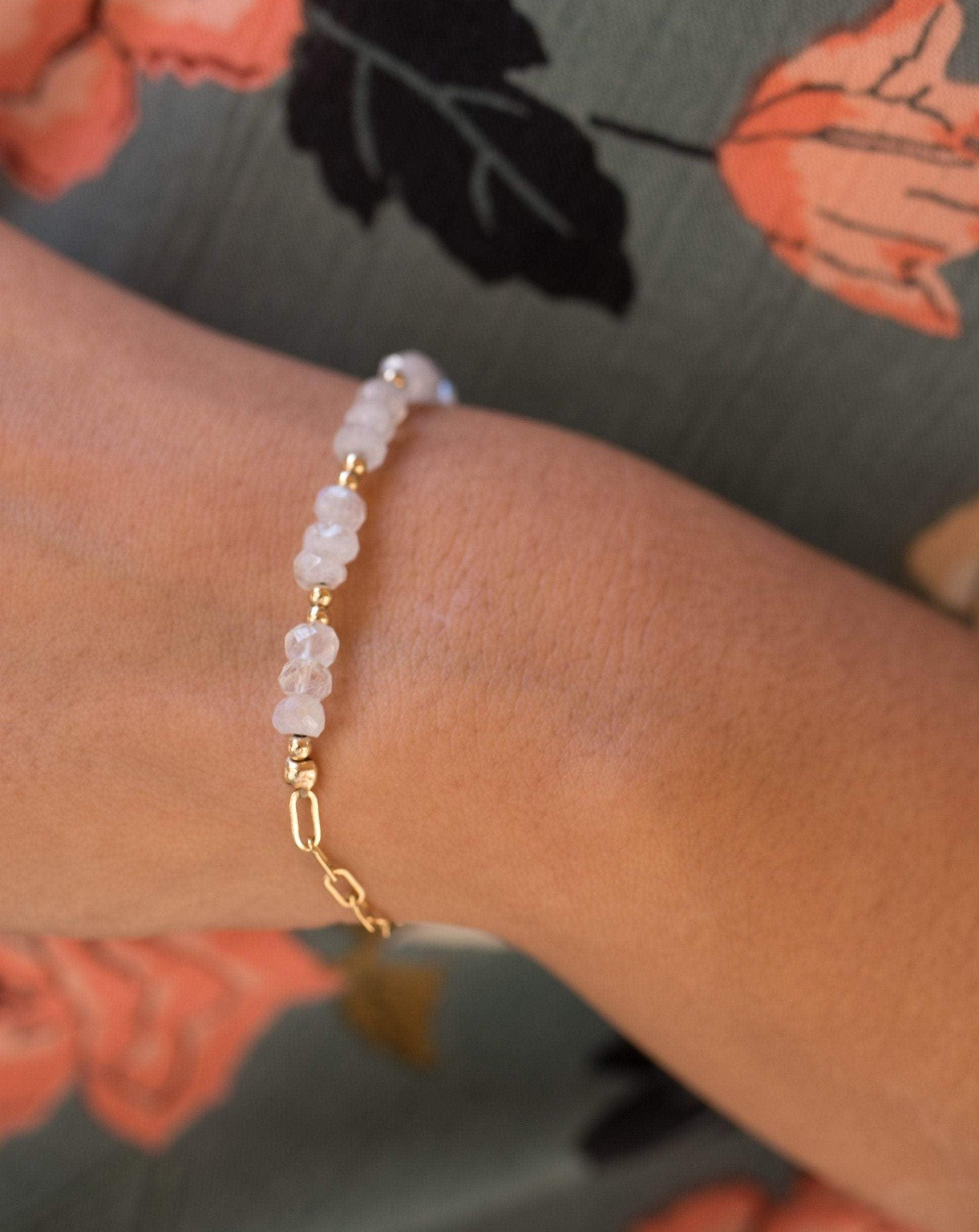 Moonstone Bracelet ~ Gold Filled or Sterling Silver 925 ~ MB018 - Maresia Jewelry