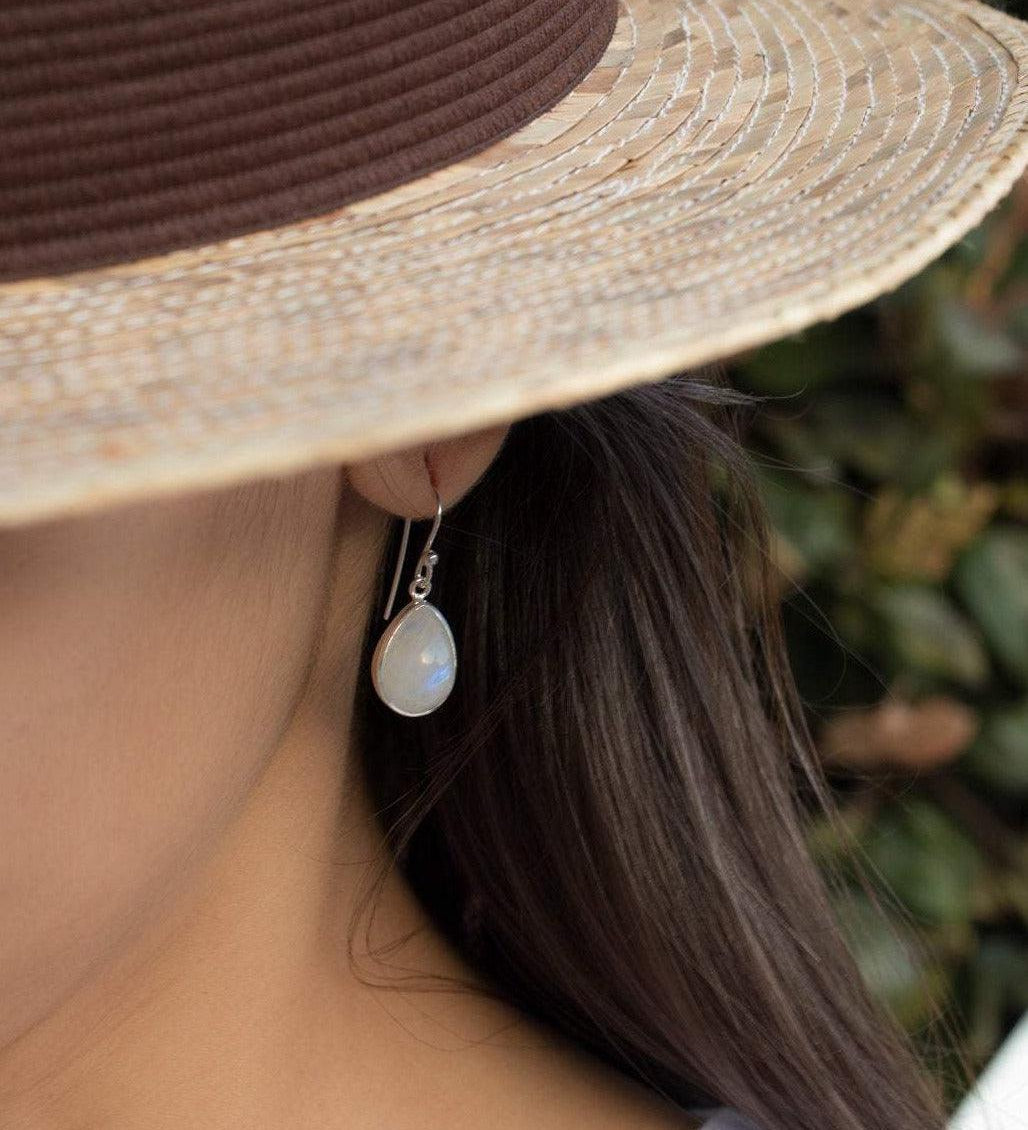Moonstone Earrings ~ Sterling Silver 925 ~ ME142 - Maresia Jewelry