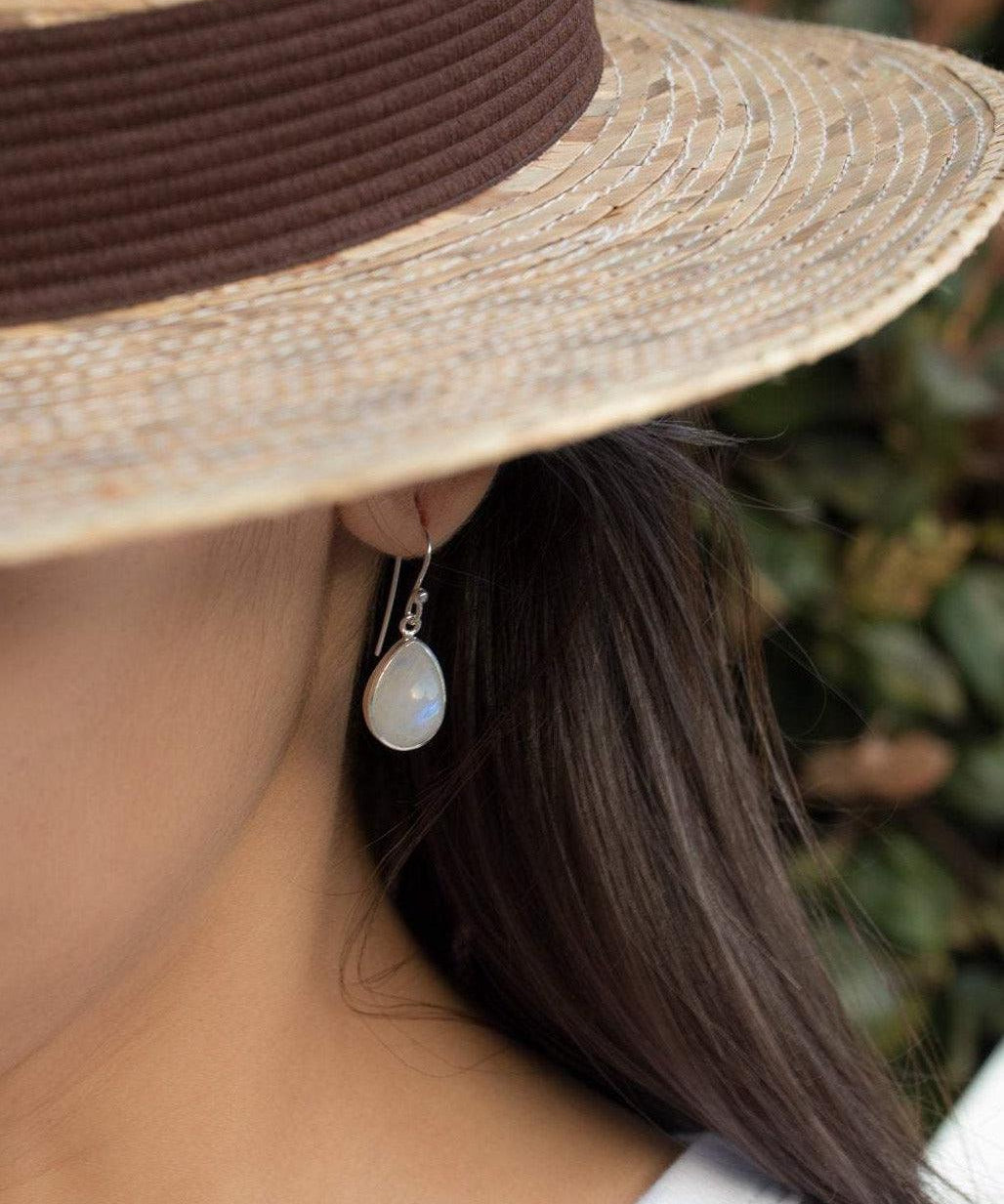 Moonstone Earrings ~ Sterling Silver 925 ~ ME142 - Maresia Jewelry