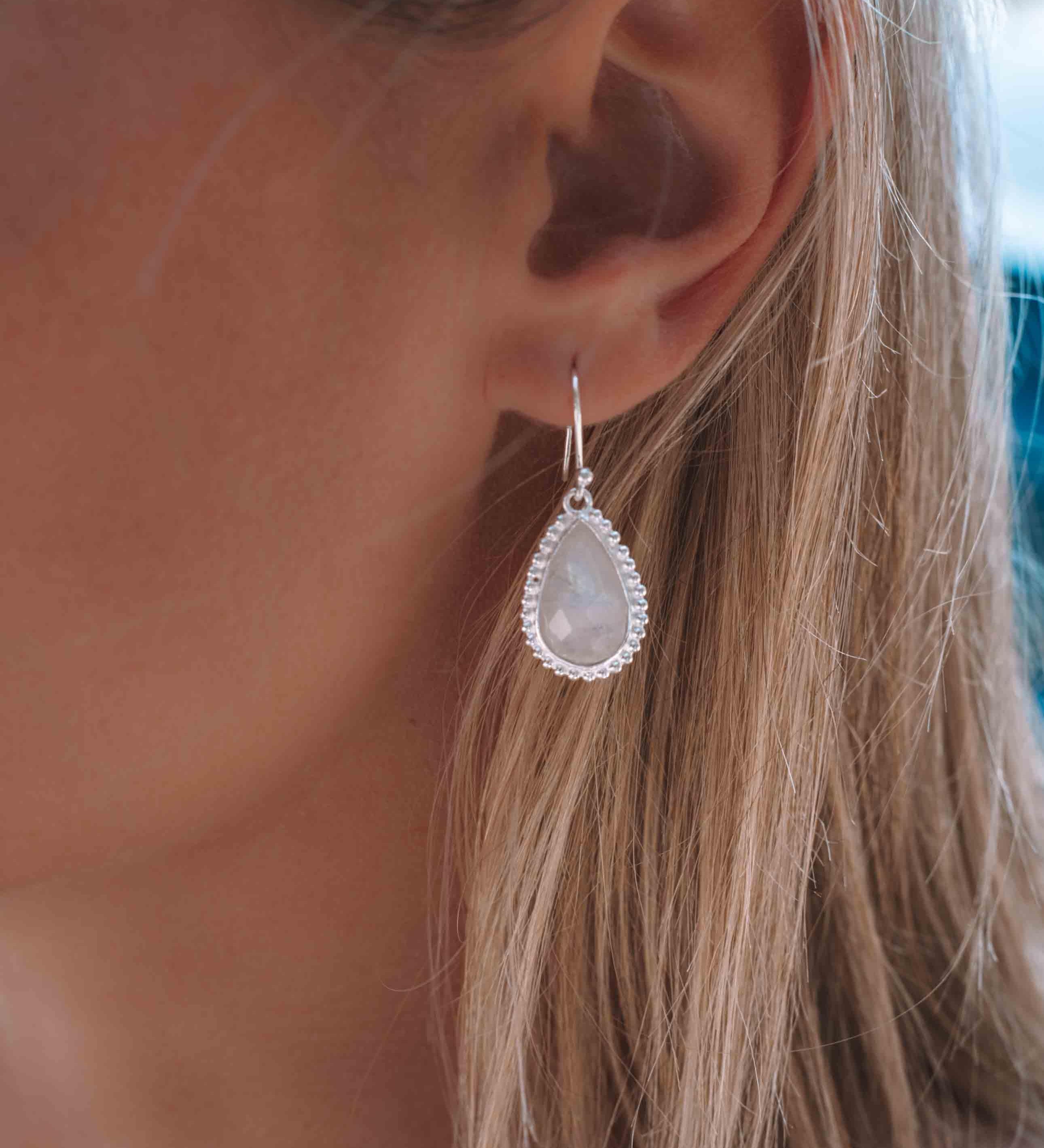 Moonstone Earrings ~ Sterling Silver 925 ~ ME195 - Maresia Jewelry