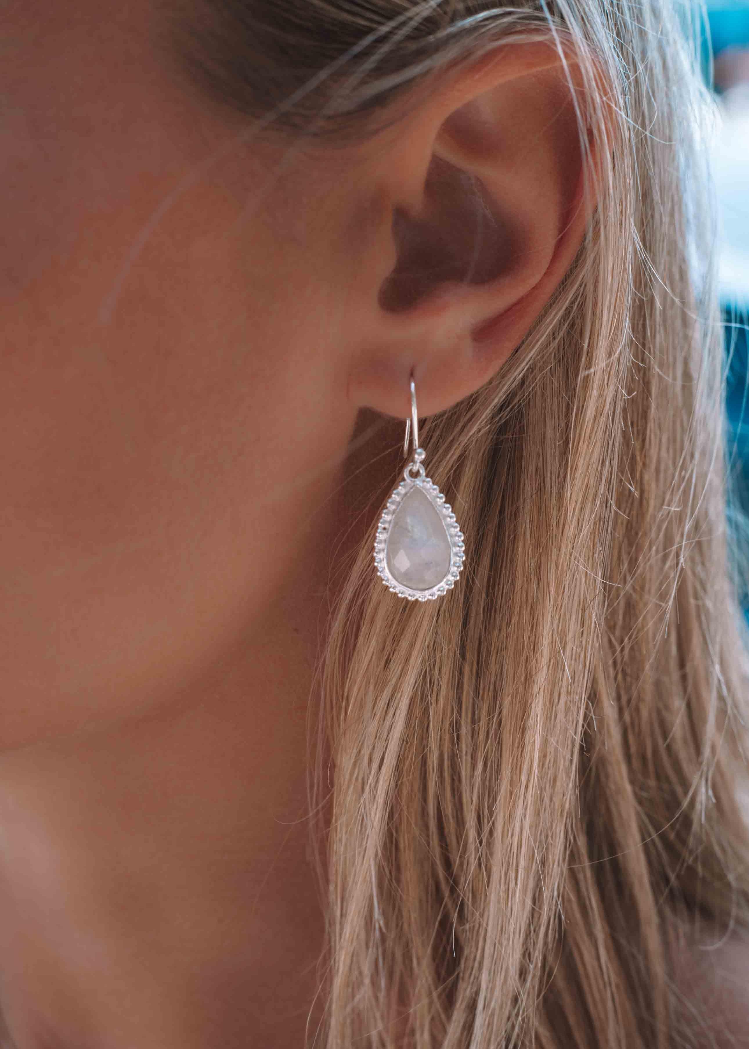 Moonstone Earrings ~ Sterling Silver 925 ~ ME195 - Maresia Jewelry